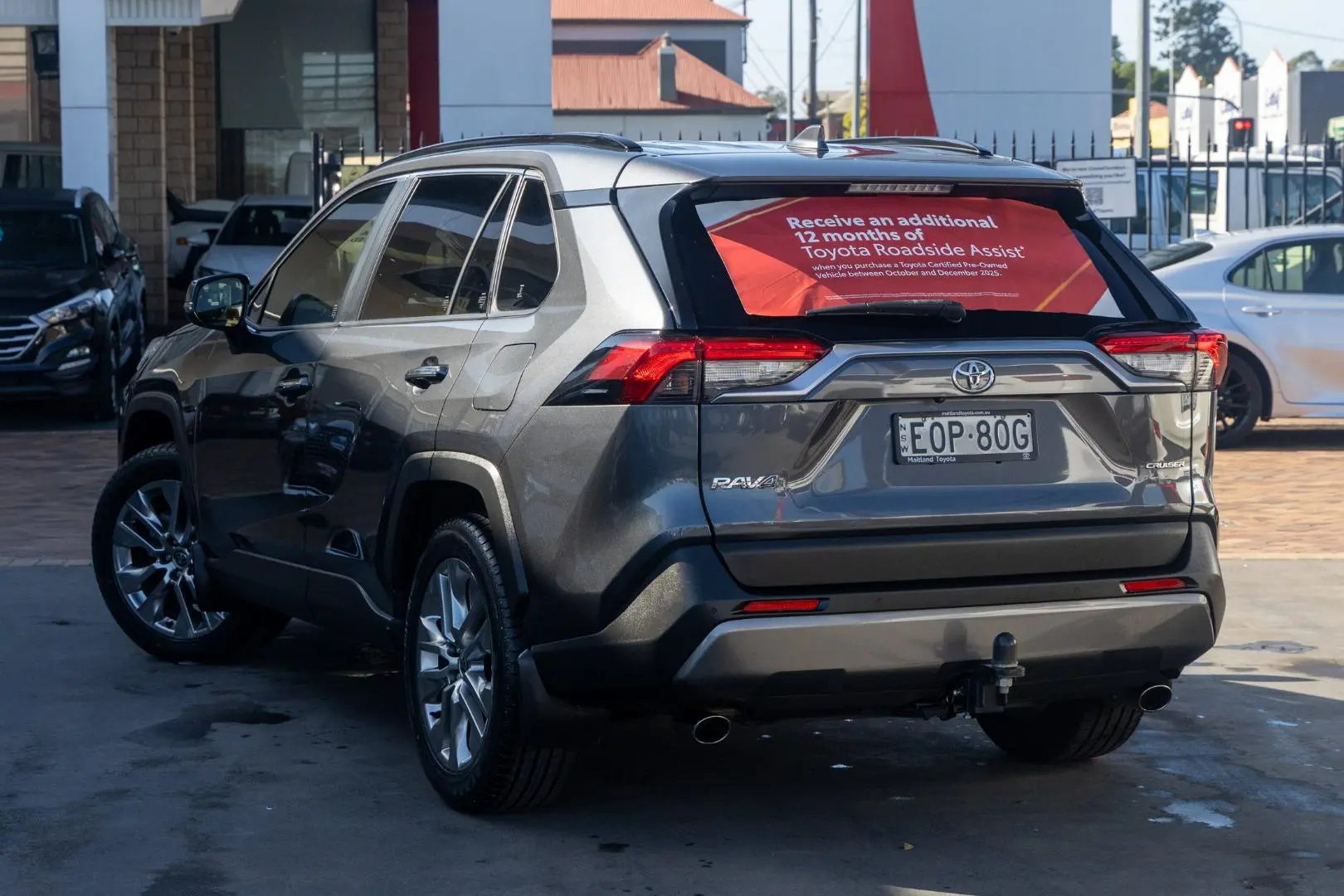 2021 Toyota RAV4 Gallery Image 2