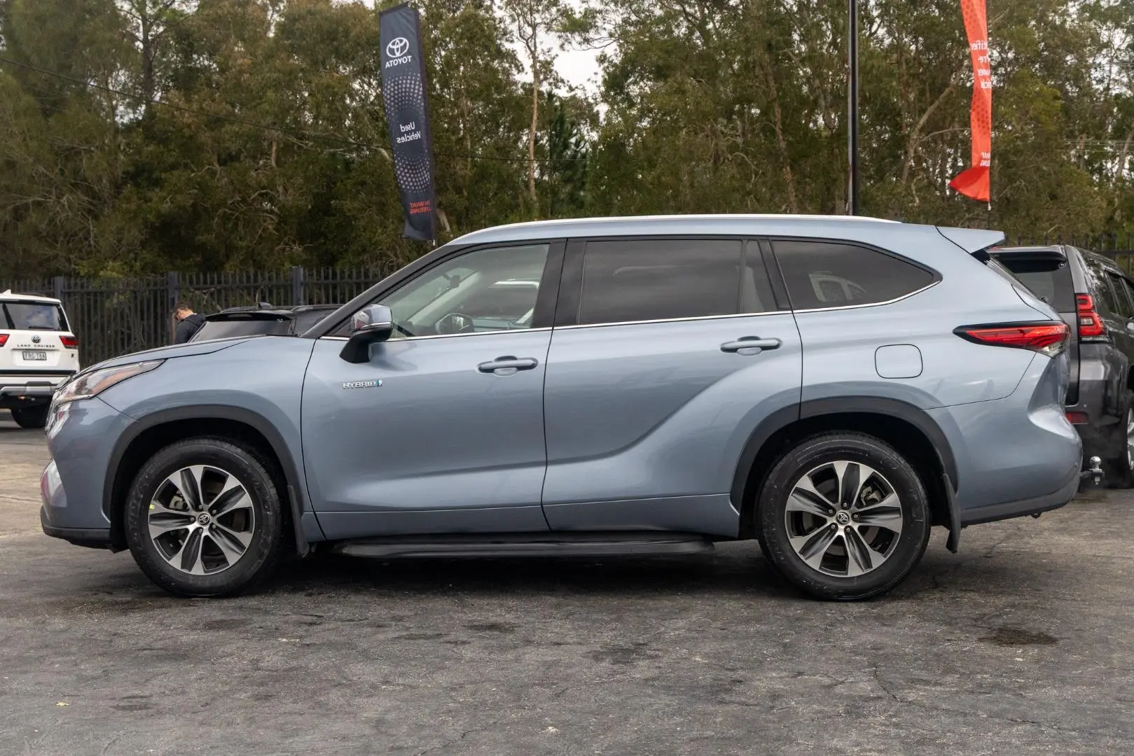 2021 Toyota Kluger Gallery Image 3