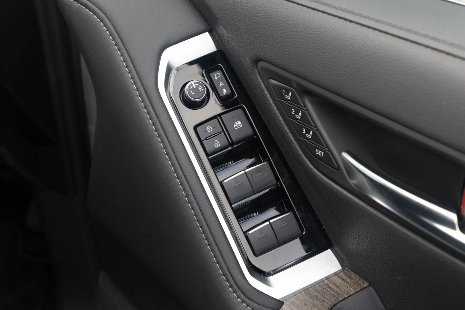 2024 Toyota Landcruiser Gallery Image 19