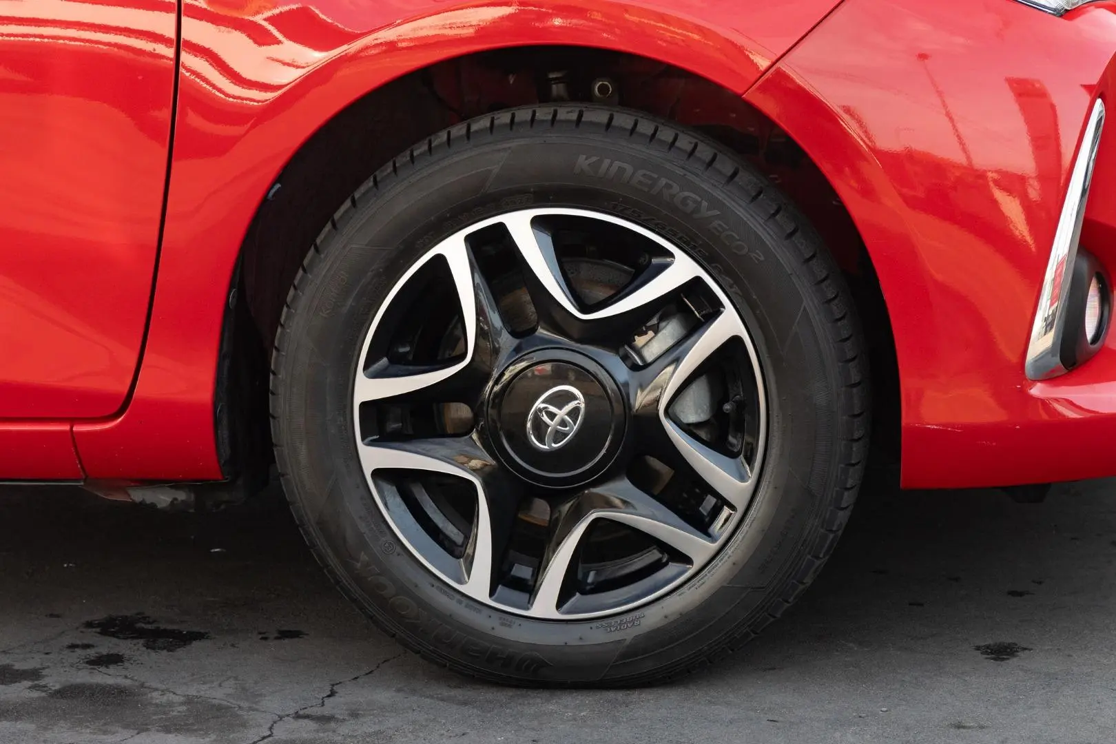 2018 Toyota Yaris Gallery Image 22