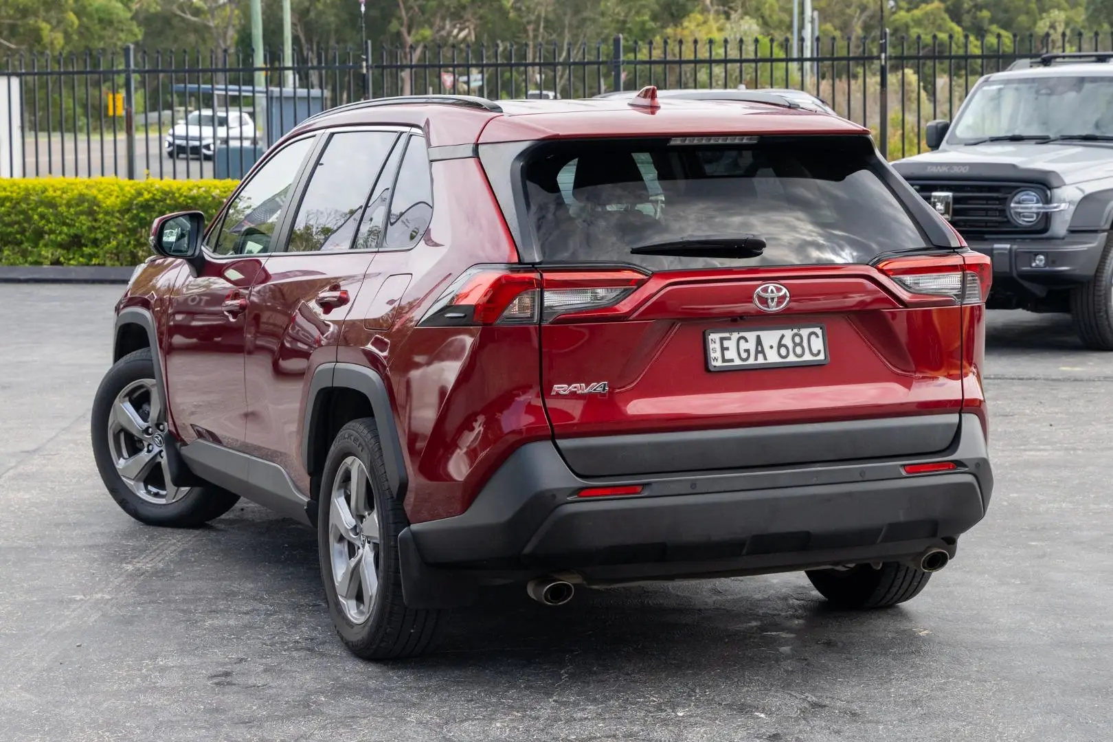 2019 Toyota RAV4 Gallery Image 2