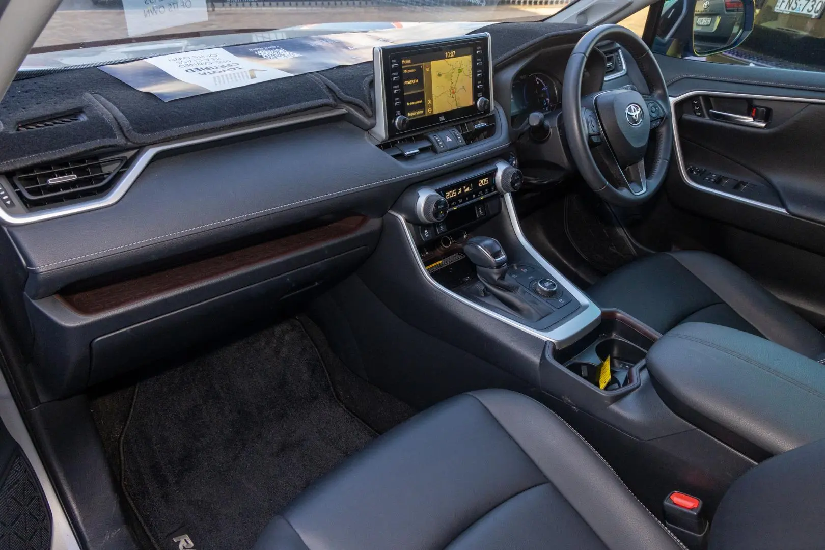 2021 Toyota RAV4 Gallery Image 8