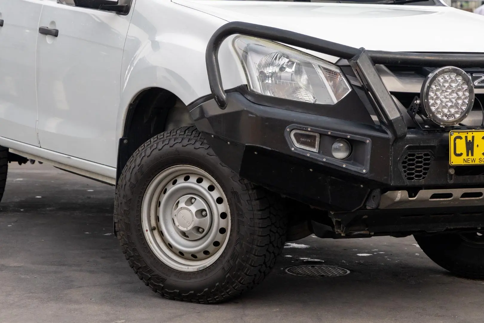 2018 Isuzu D-MAX Gallery Image 6