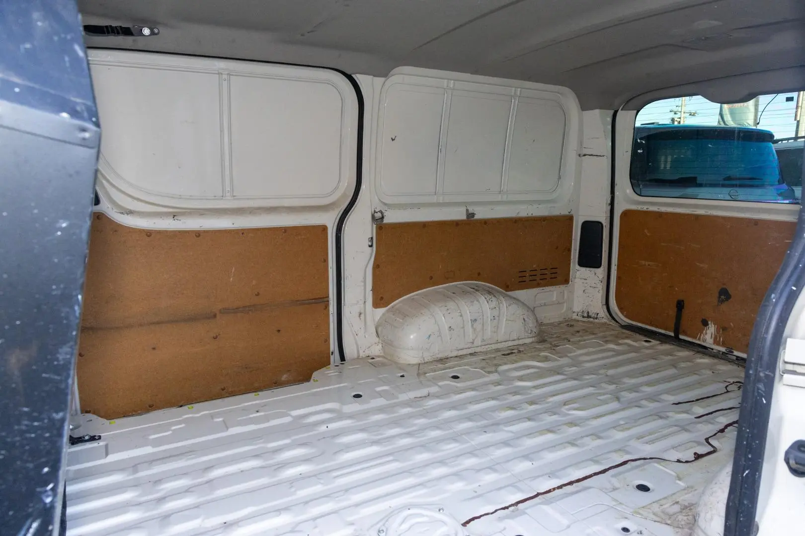2023 Toyota Hiace Gallery Image 9