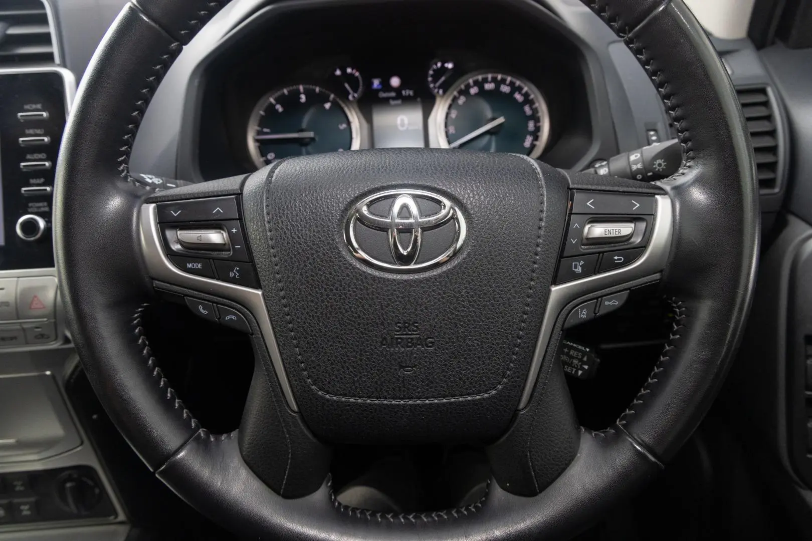 2021 Toyota Landcruiser Prado Gallery Image 10