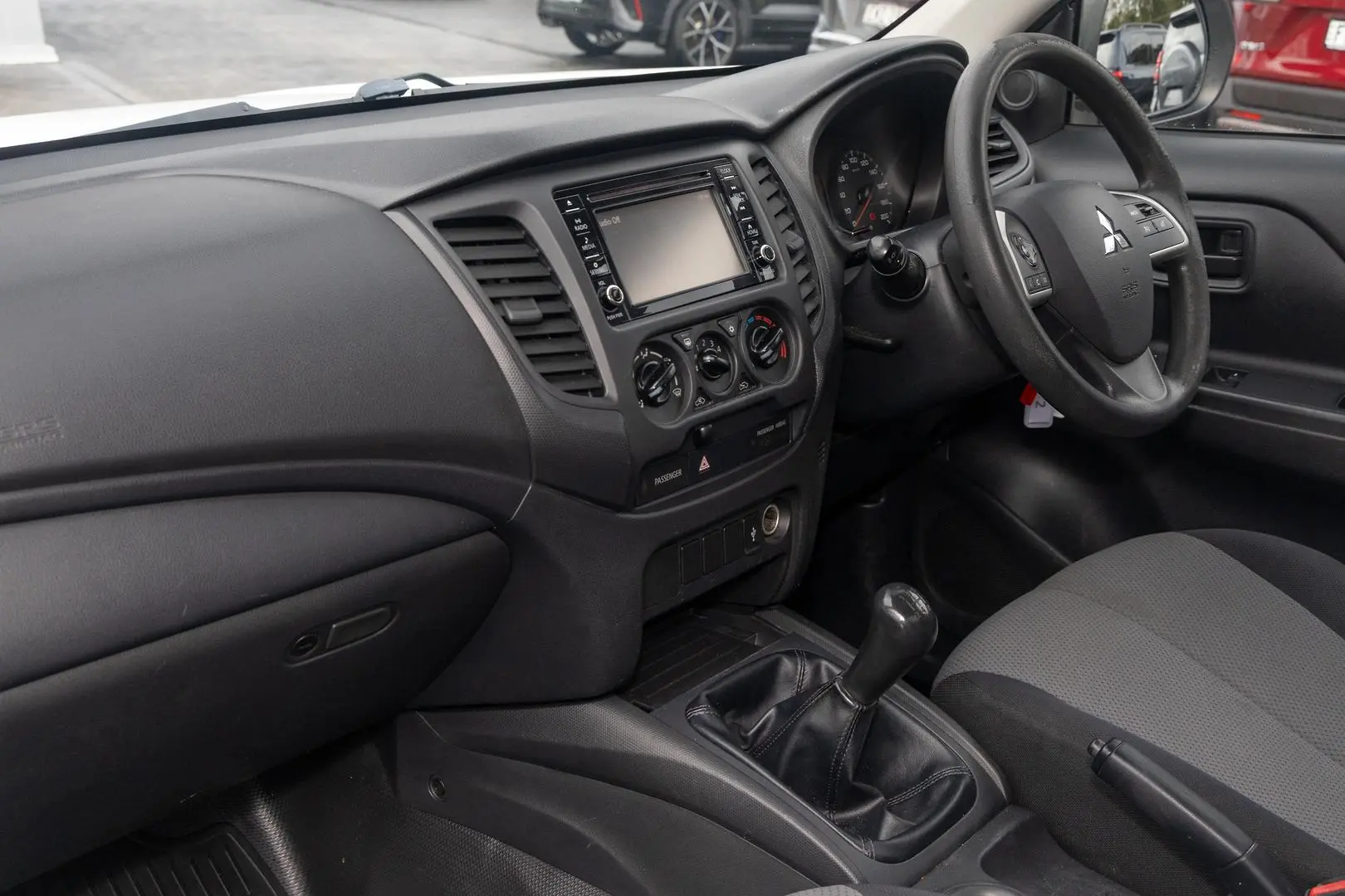 2018 Mitsubishi Triton Gallery Image 8