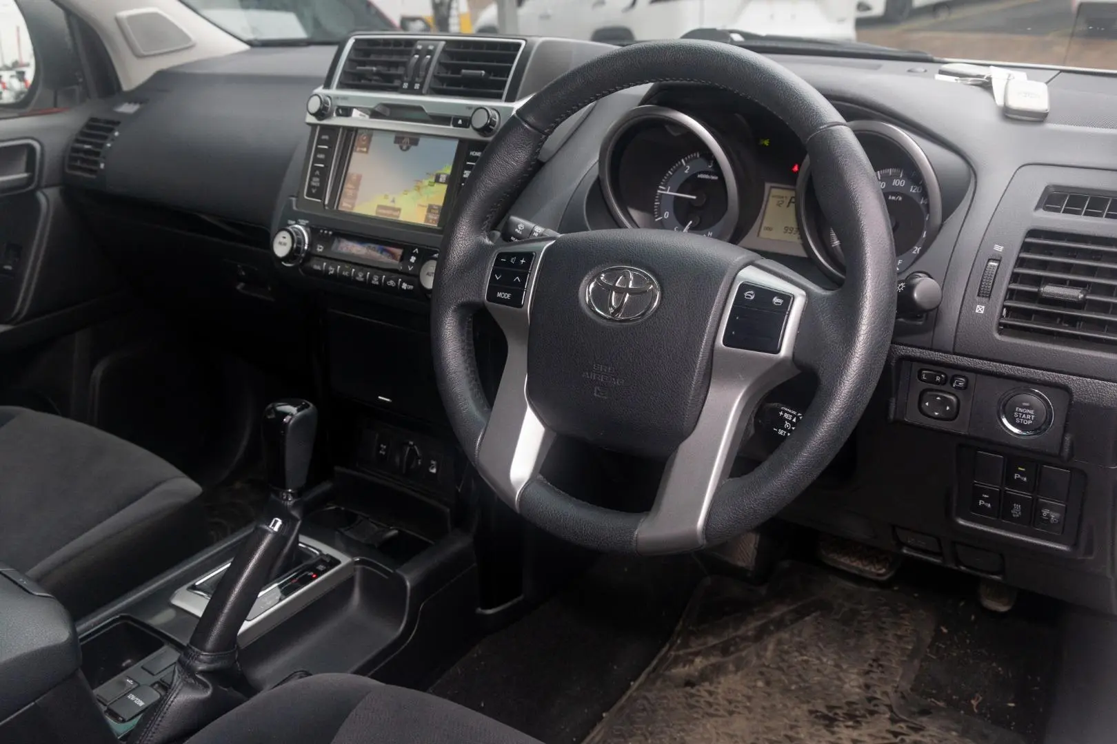 2017 Toyota Landcruiser Prado Gallery Image 7
