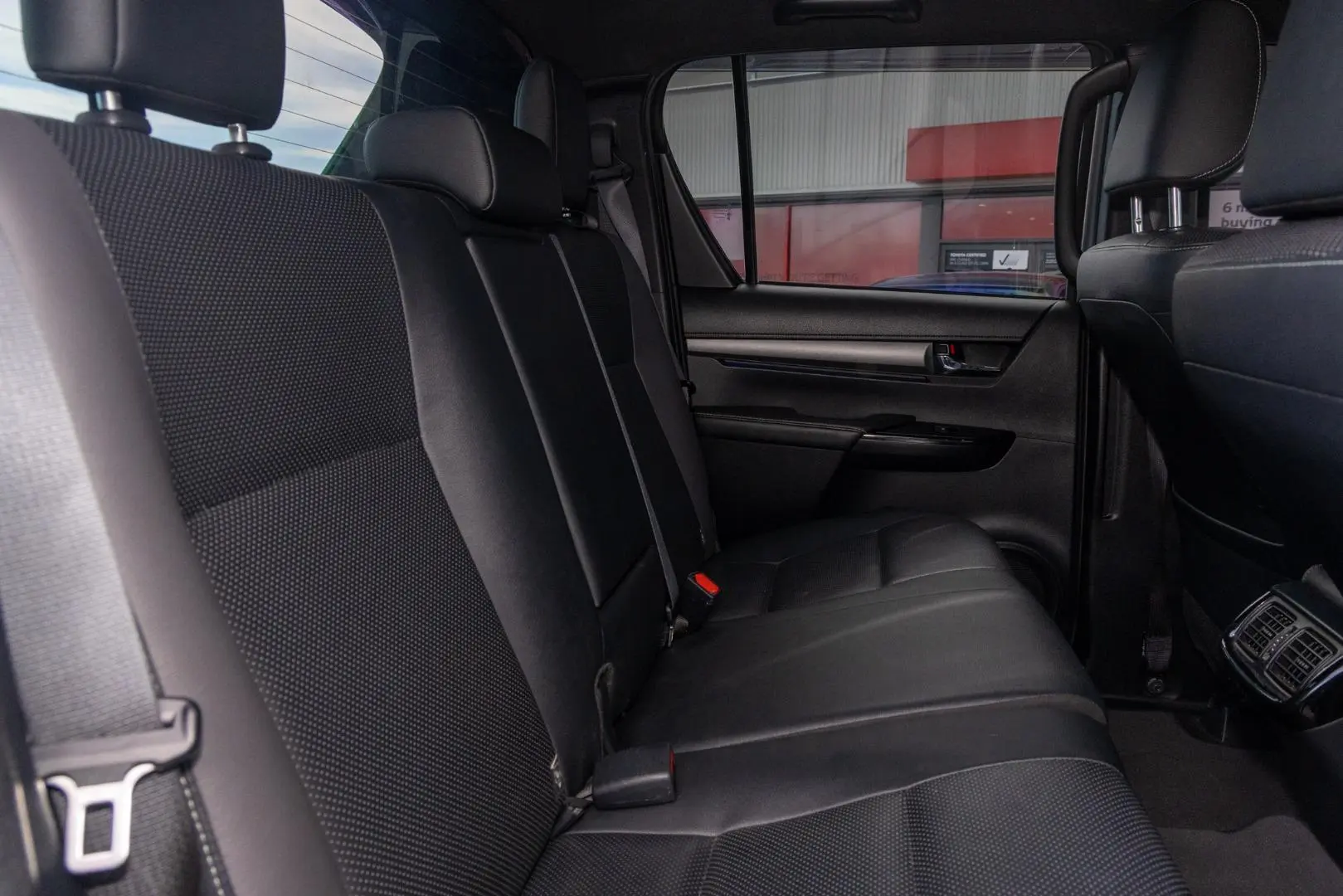 2023 Toyota Hilux Gallery Image 9
