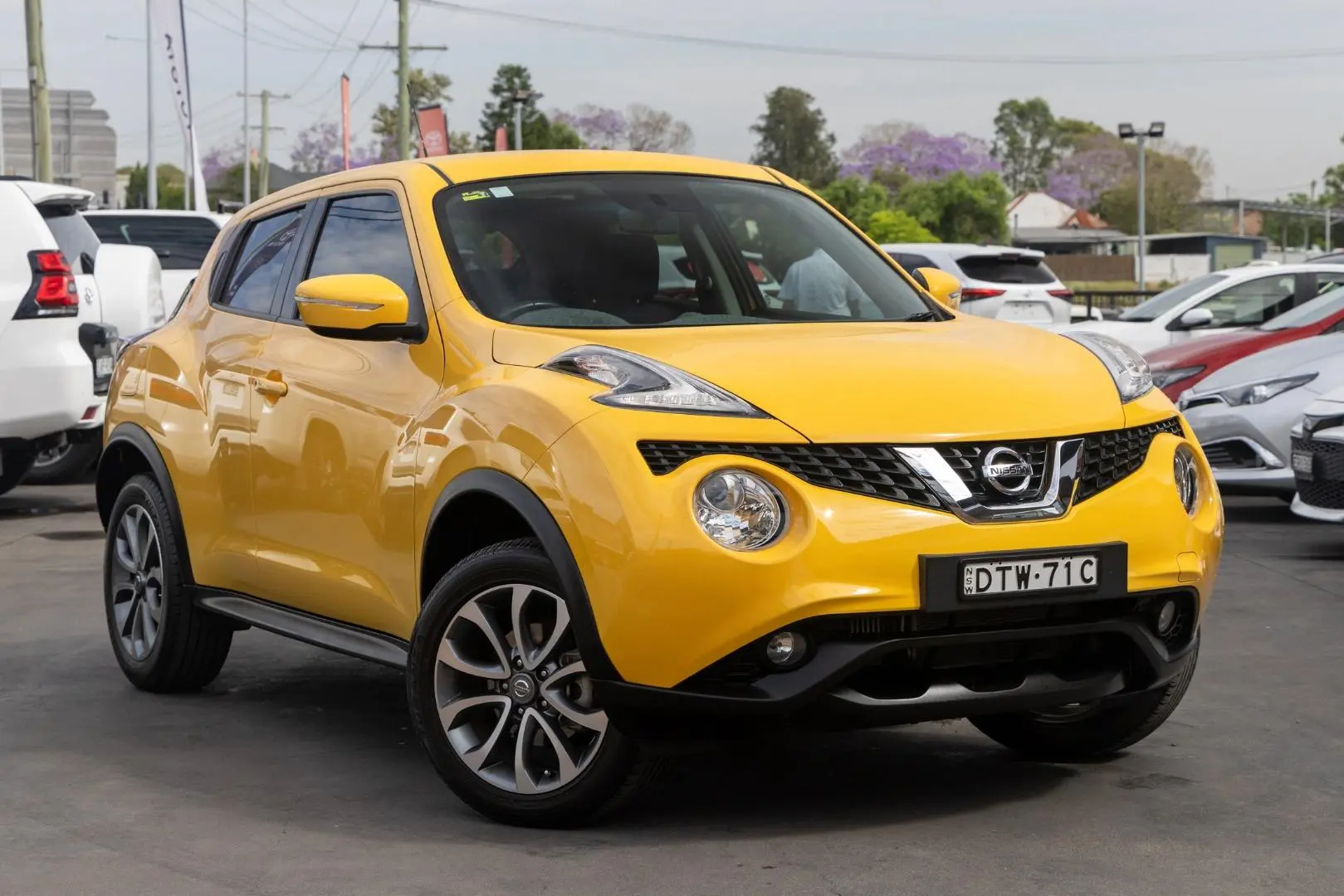 2018 Nissan JUKE Gallery Image 1