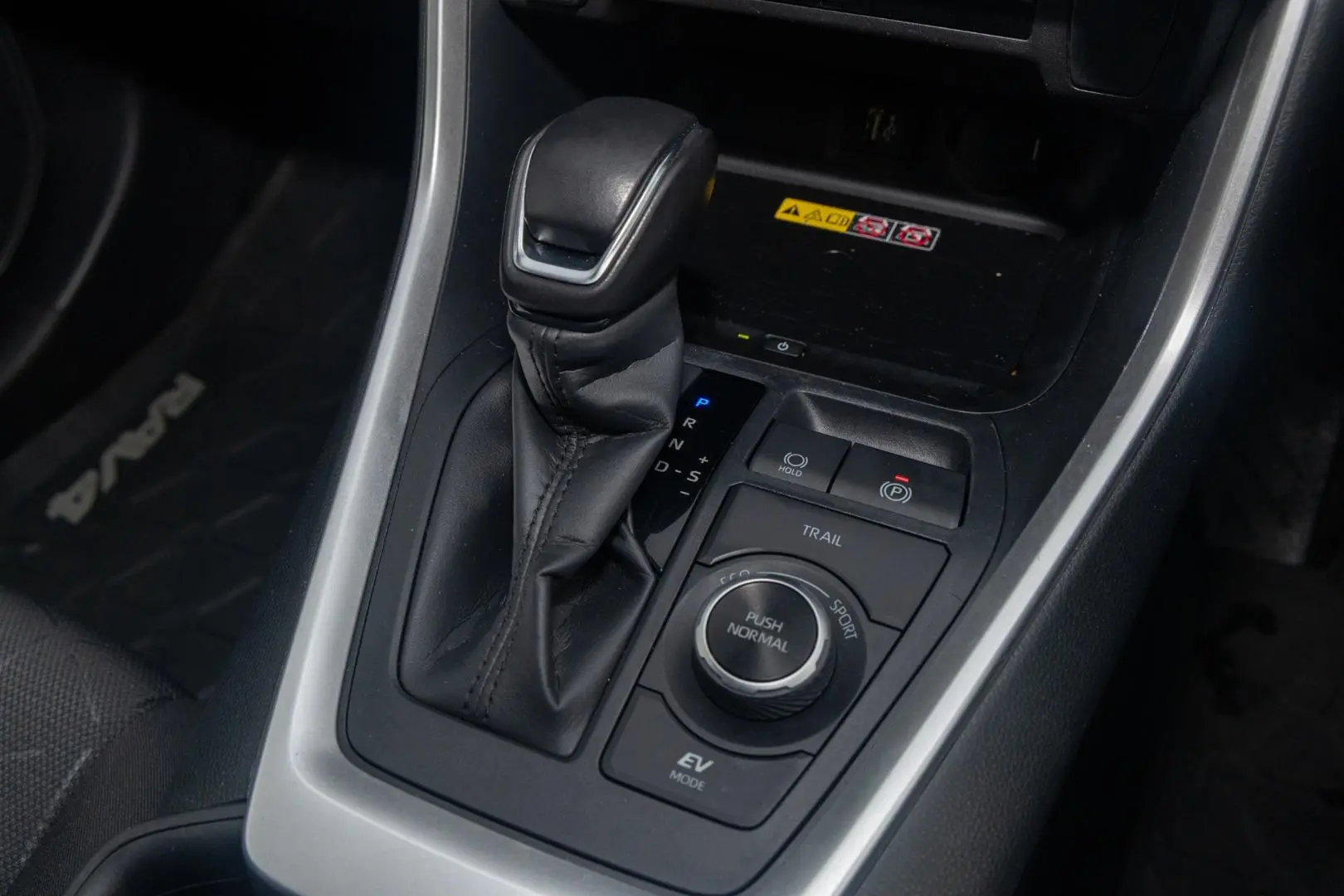 2024 Toyota RAV4 Gallery Image 17