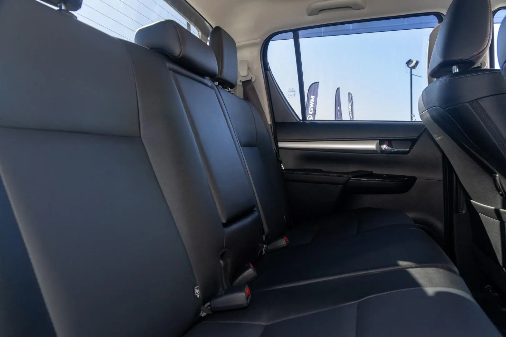 2025 Toyota Hilux Gallery Image 9