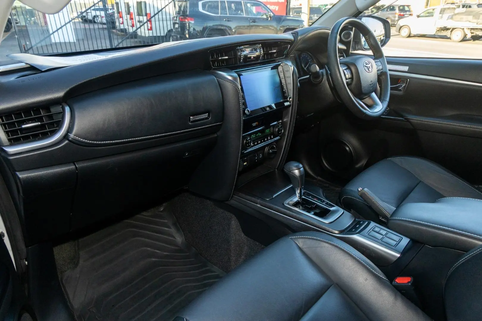2023 Toyota Fortuner Gallery Image 8