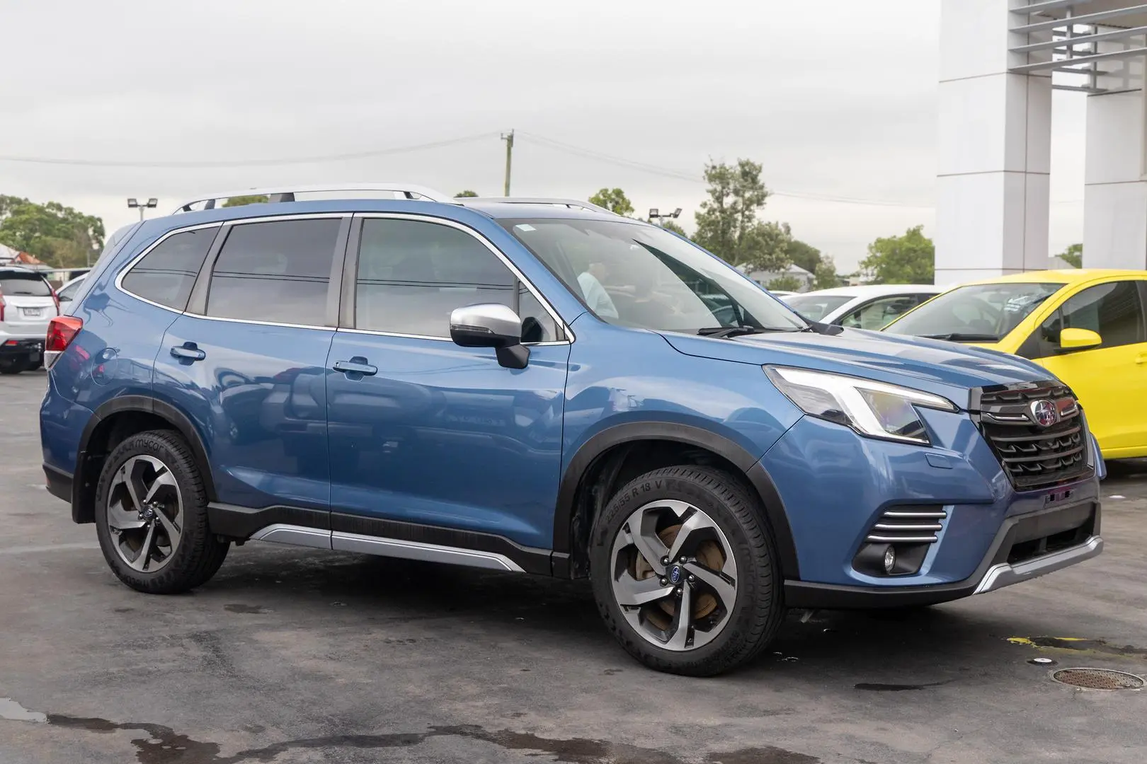 2023 Subaru Forester Gallery Image 3