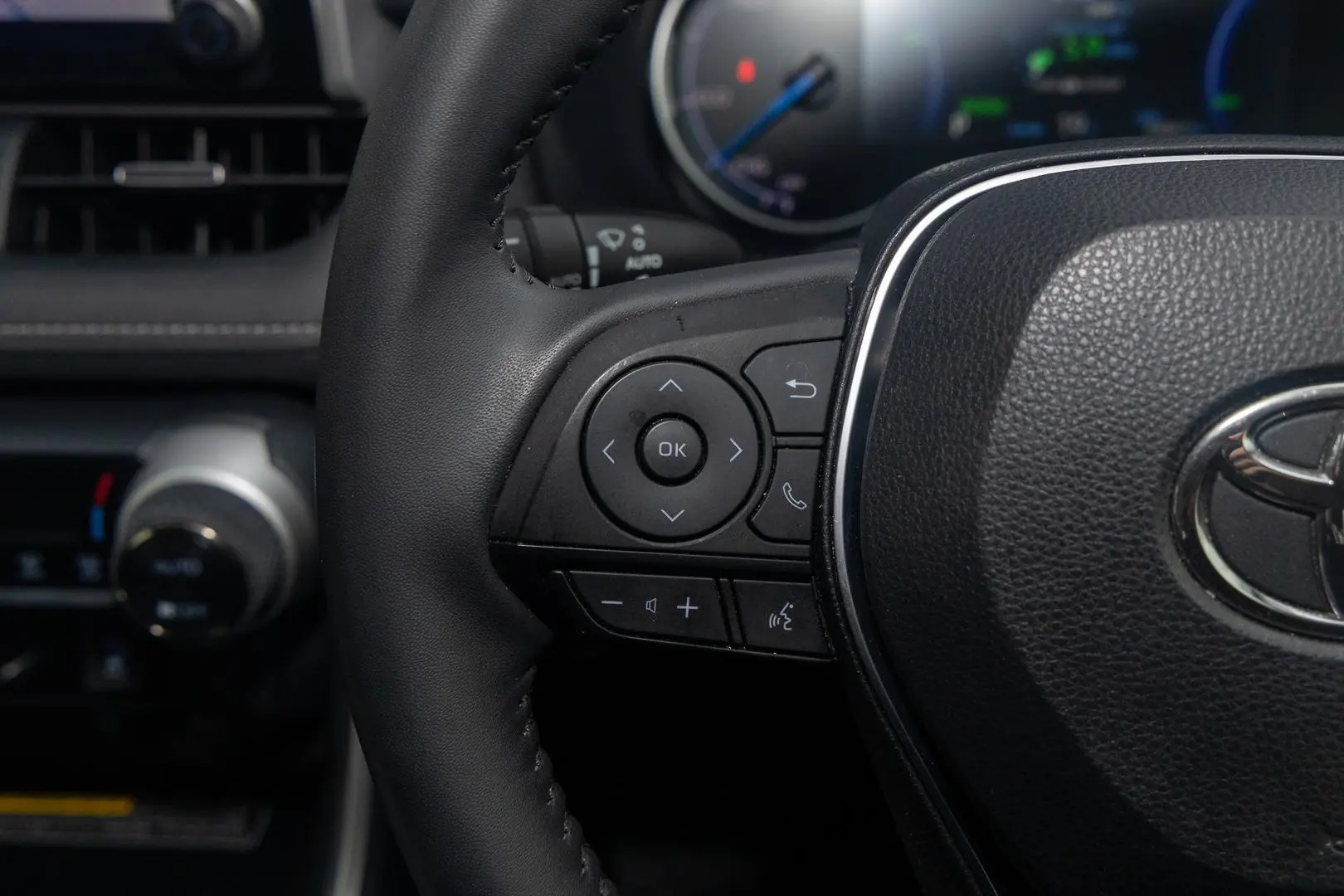 2021 Toyota RAV4 Gallery Image 9