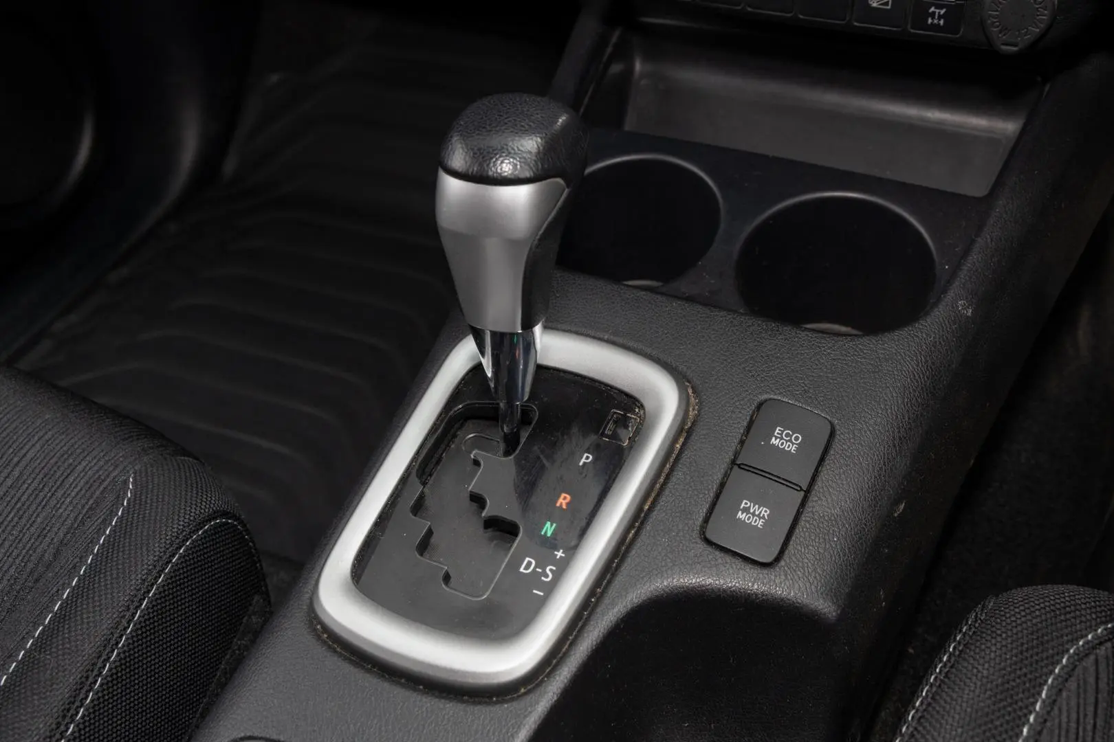 2021 Toyota Hilux Gallery Image 17