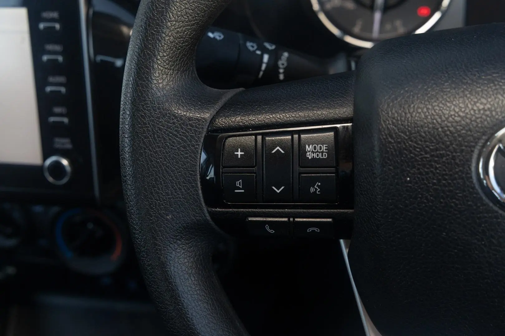 2020 Toyota Hilux Gallery Image 11