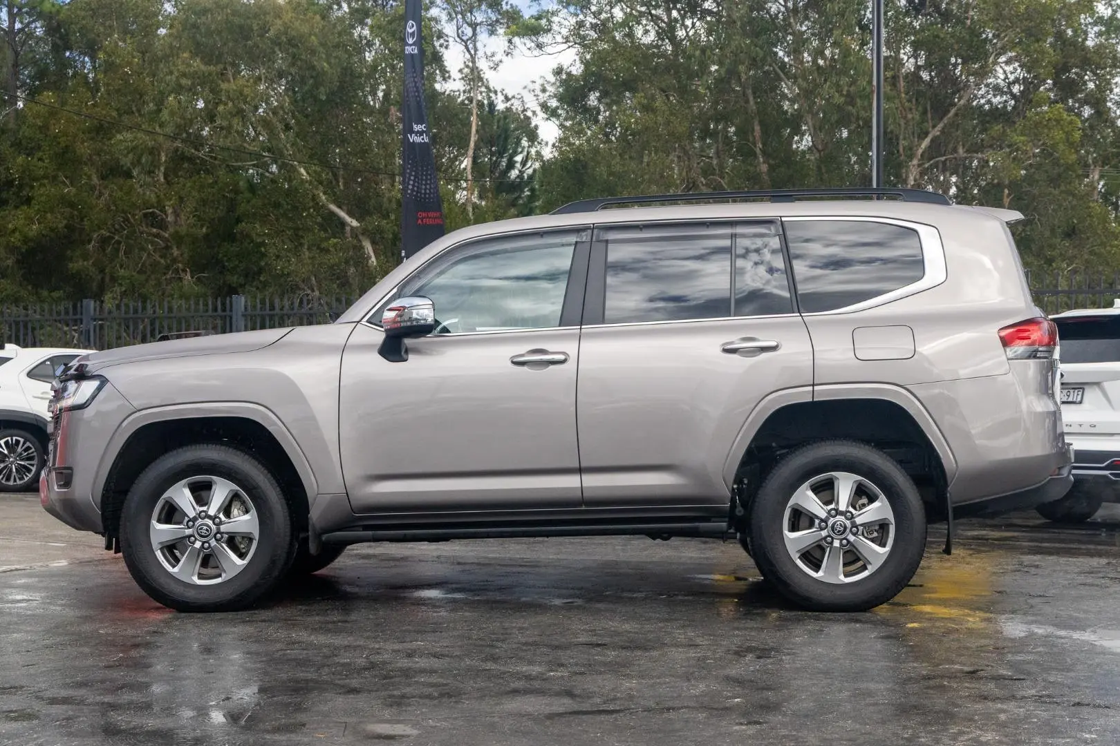 2024 Toyota Landcruiser Gallery Image 3