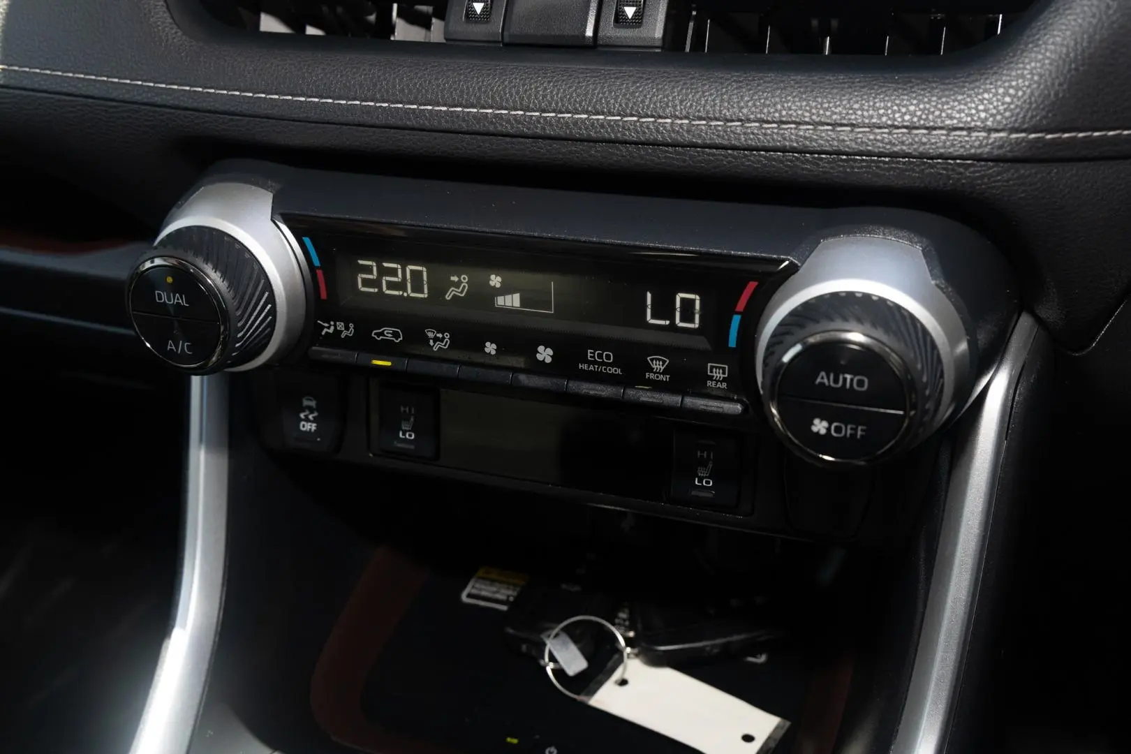 2021 Toyota RAV4 Gallery Image 16