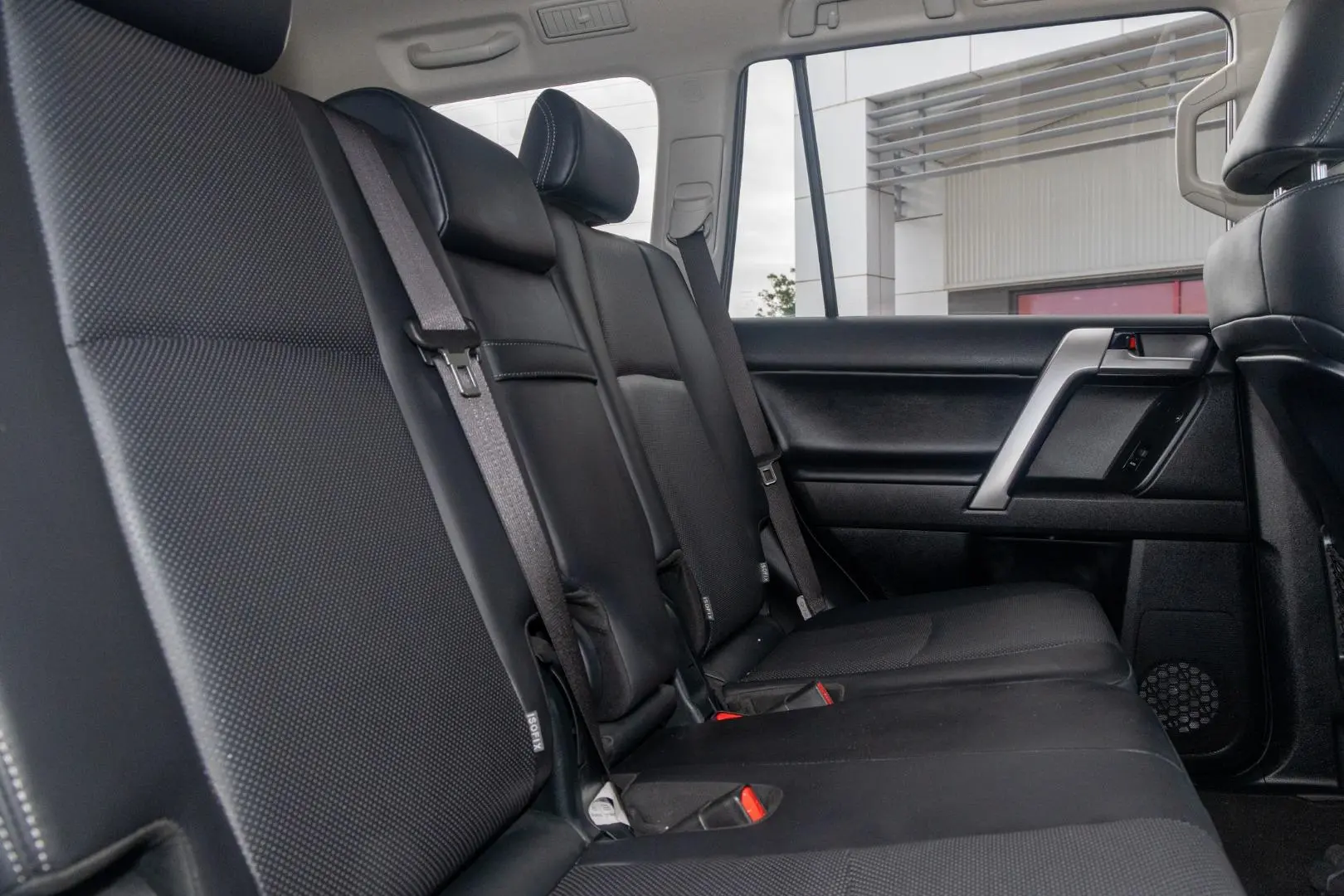 2022 Toyota Landcruiser Prado Gallery Image 9