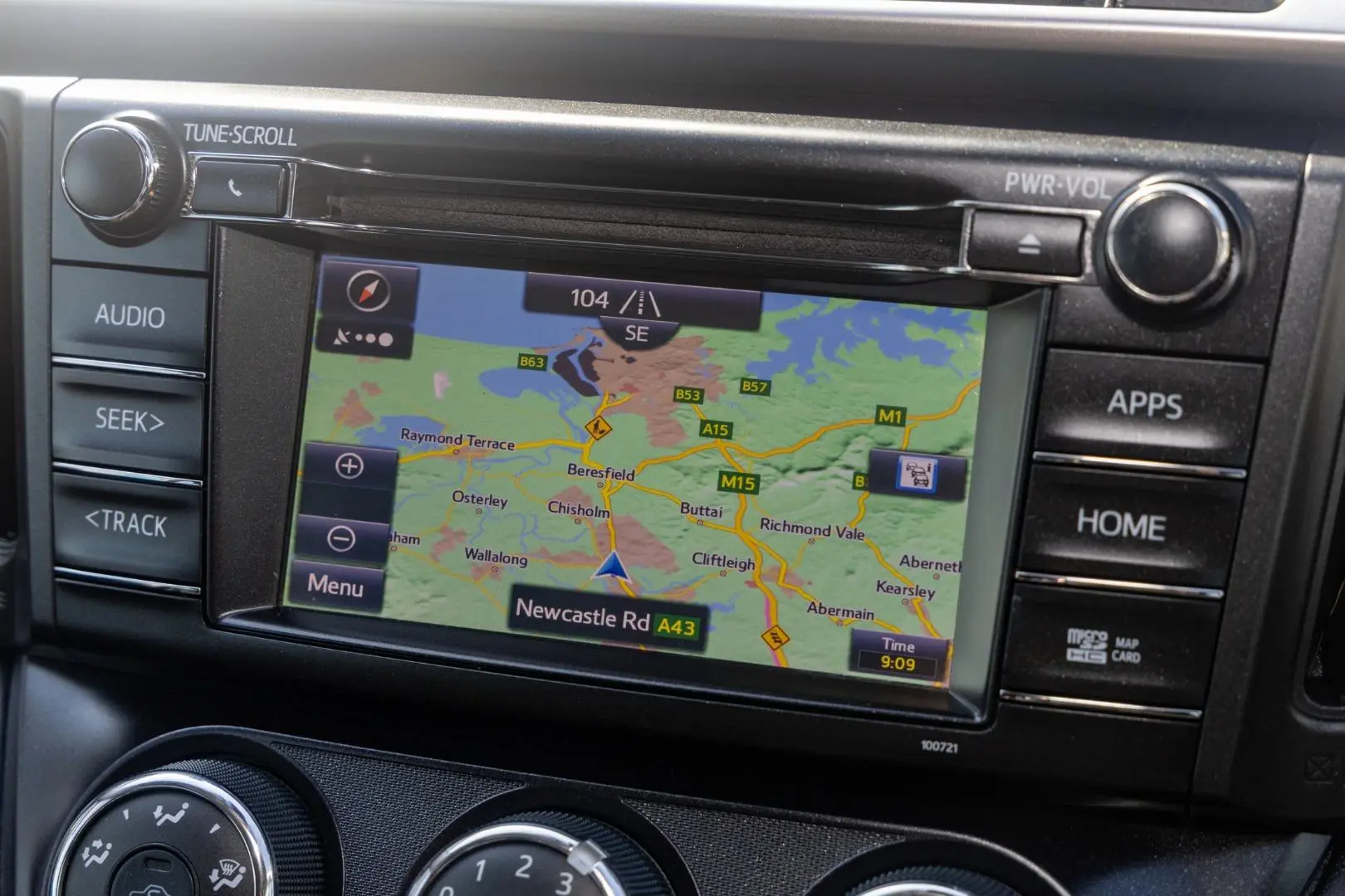 2017 Toyota RAV4 Gallery Image 14