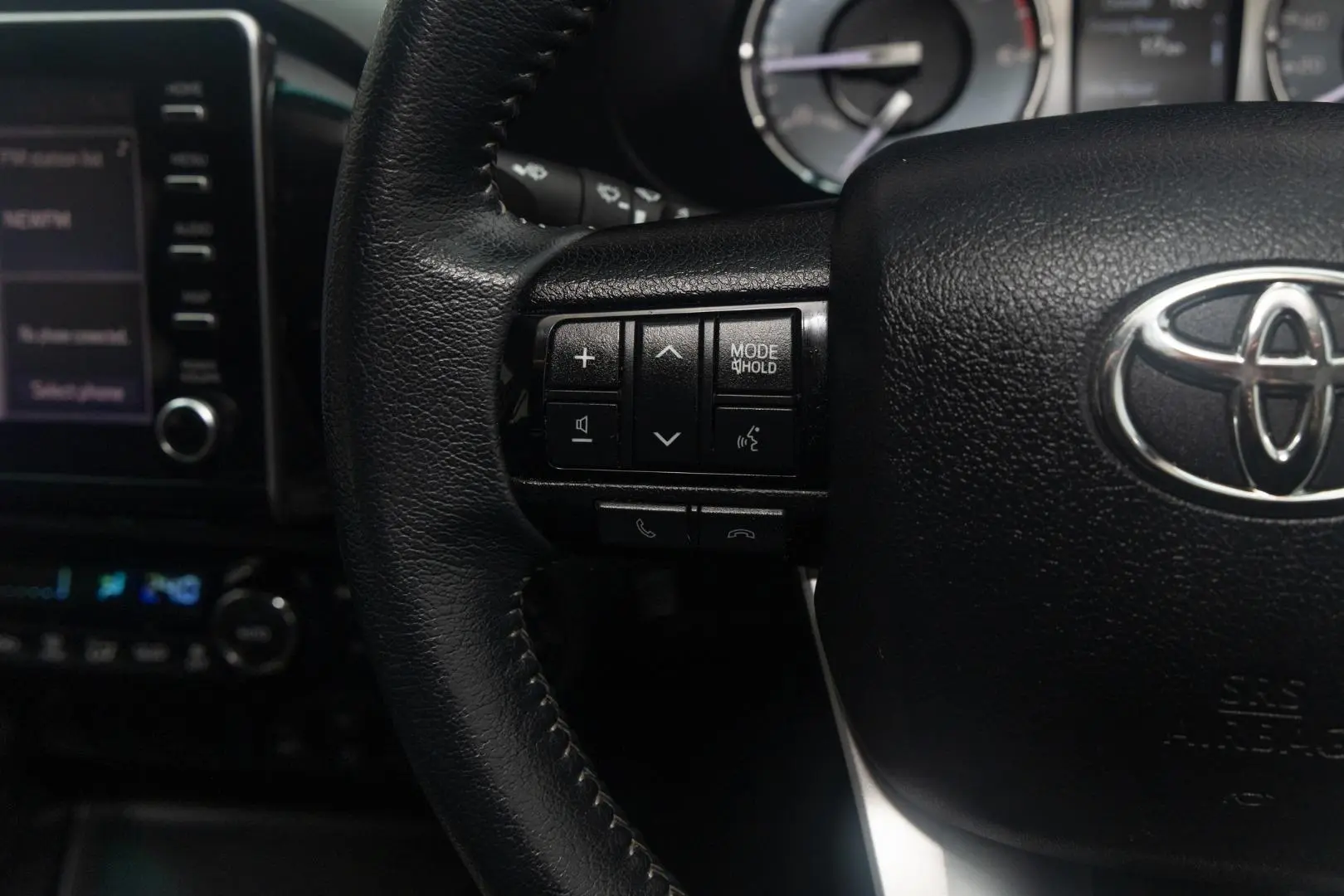 2021 Toyota Hilux Gallery Image 11