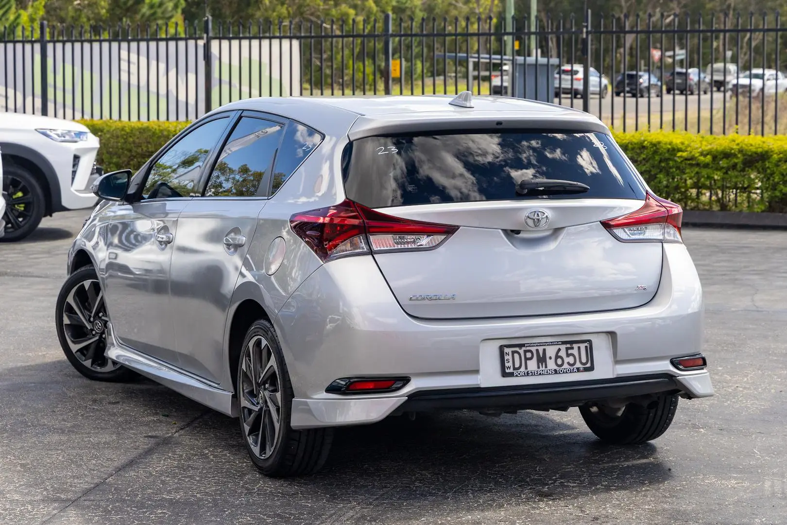 2017 Toyota Corolla Gallery Image 2