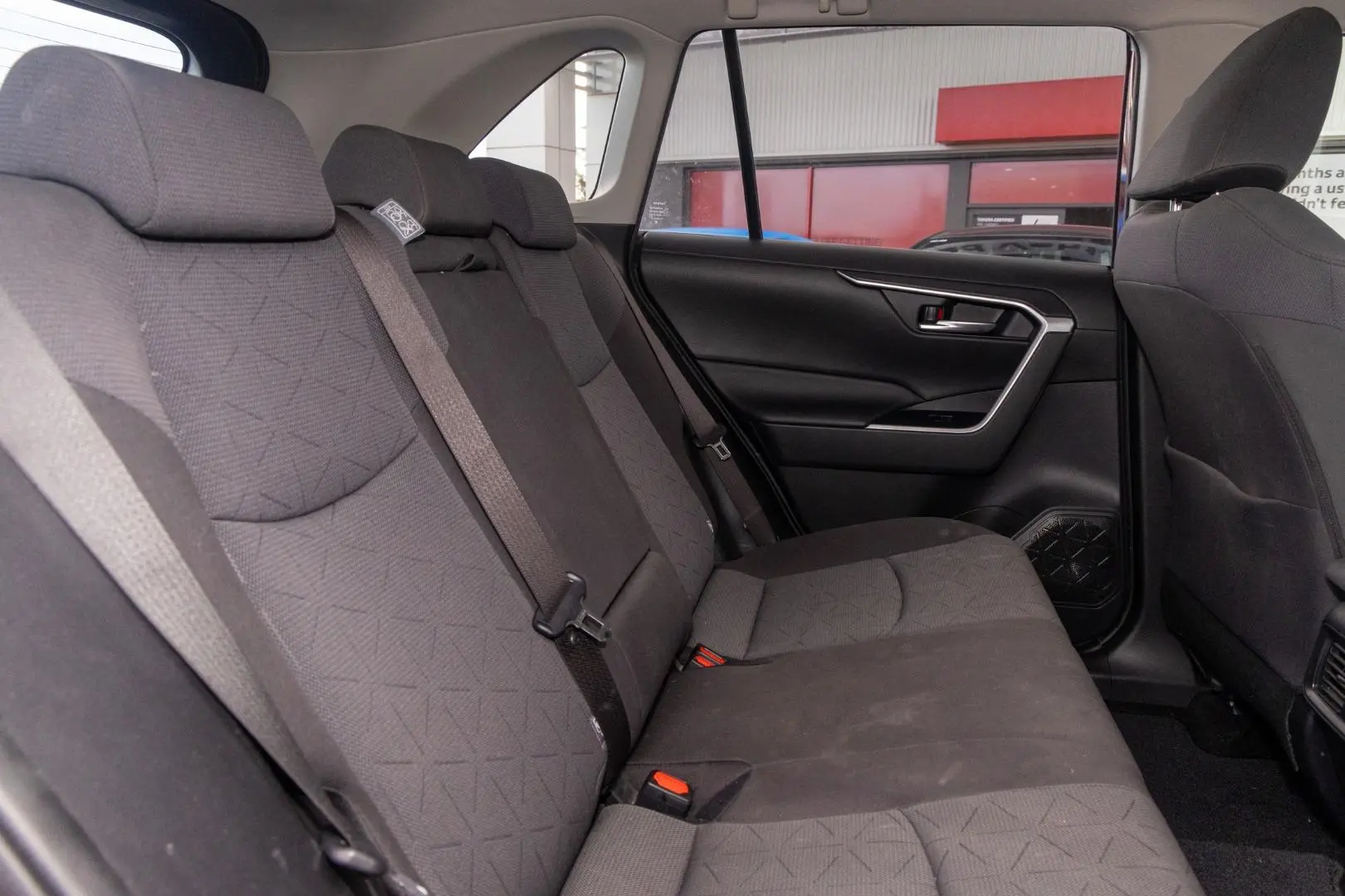 2020 Toyota RAV4 Gallery Image 9