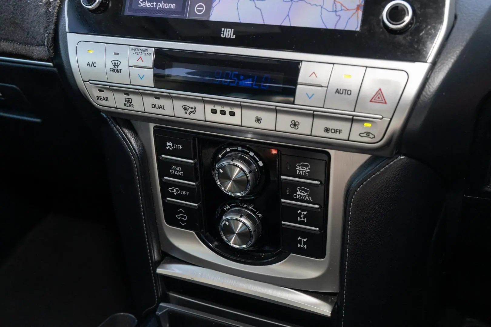 2020 Toyota Landcruiser Prado Gallery Image 16