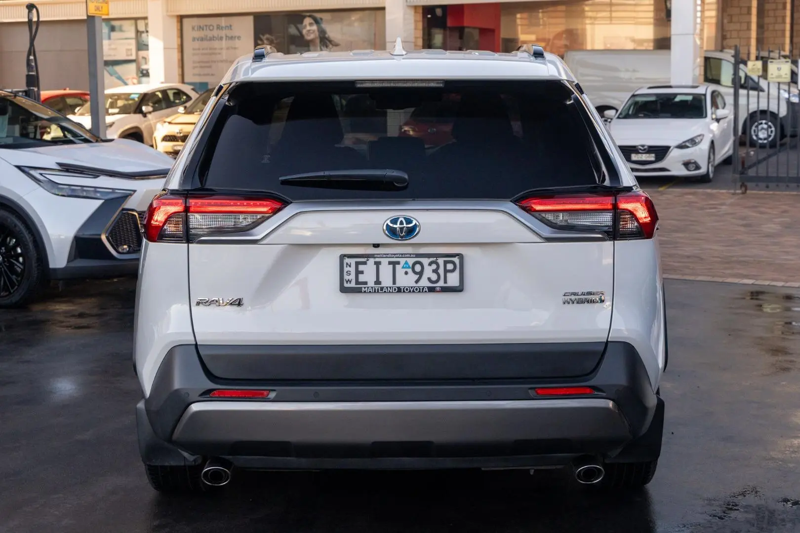 2020 Toyota RAV4 Gallery Image 5