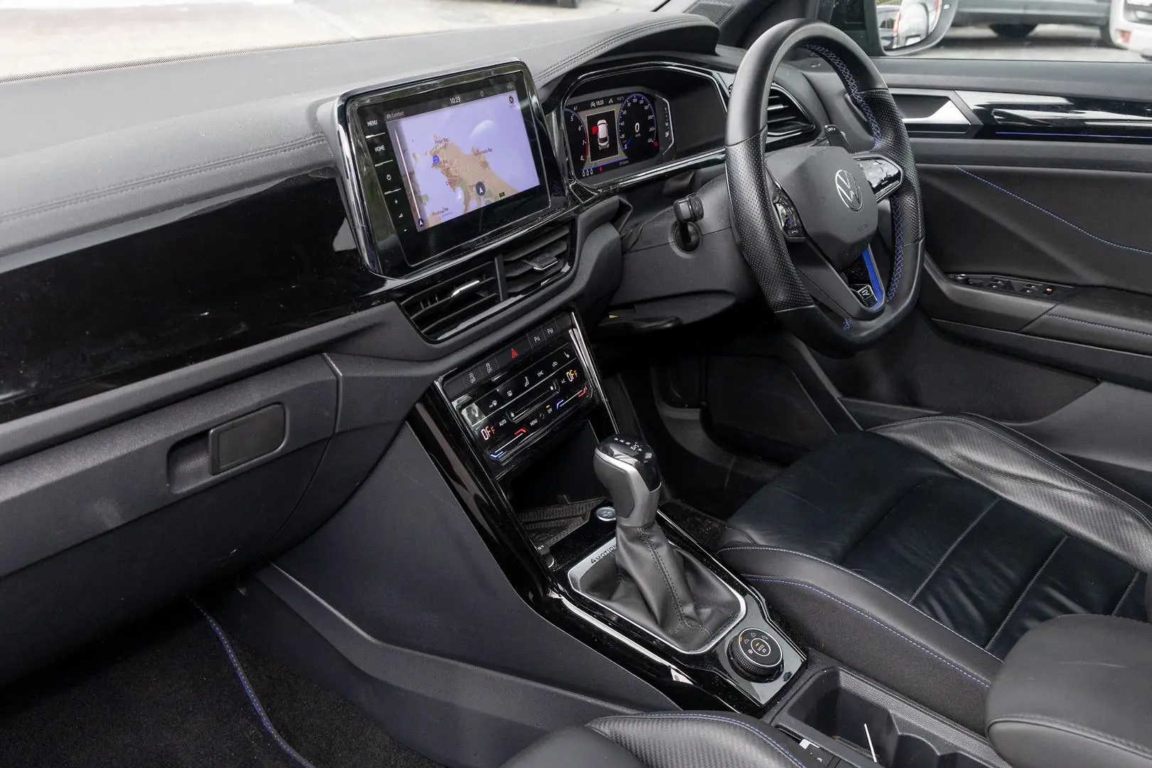 2022 Volkswagen T-Roc Gallery Image 8
