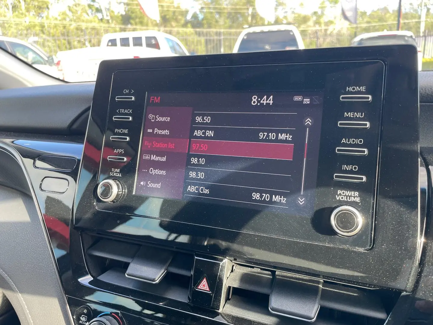 2022 Toyota Camry Gallery Image 14