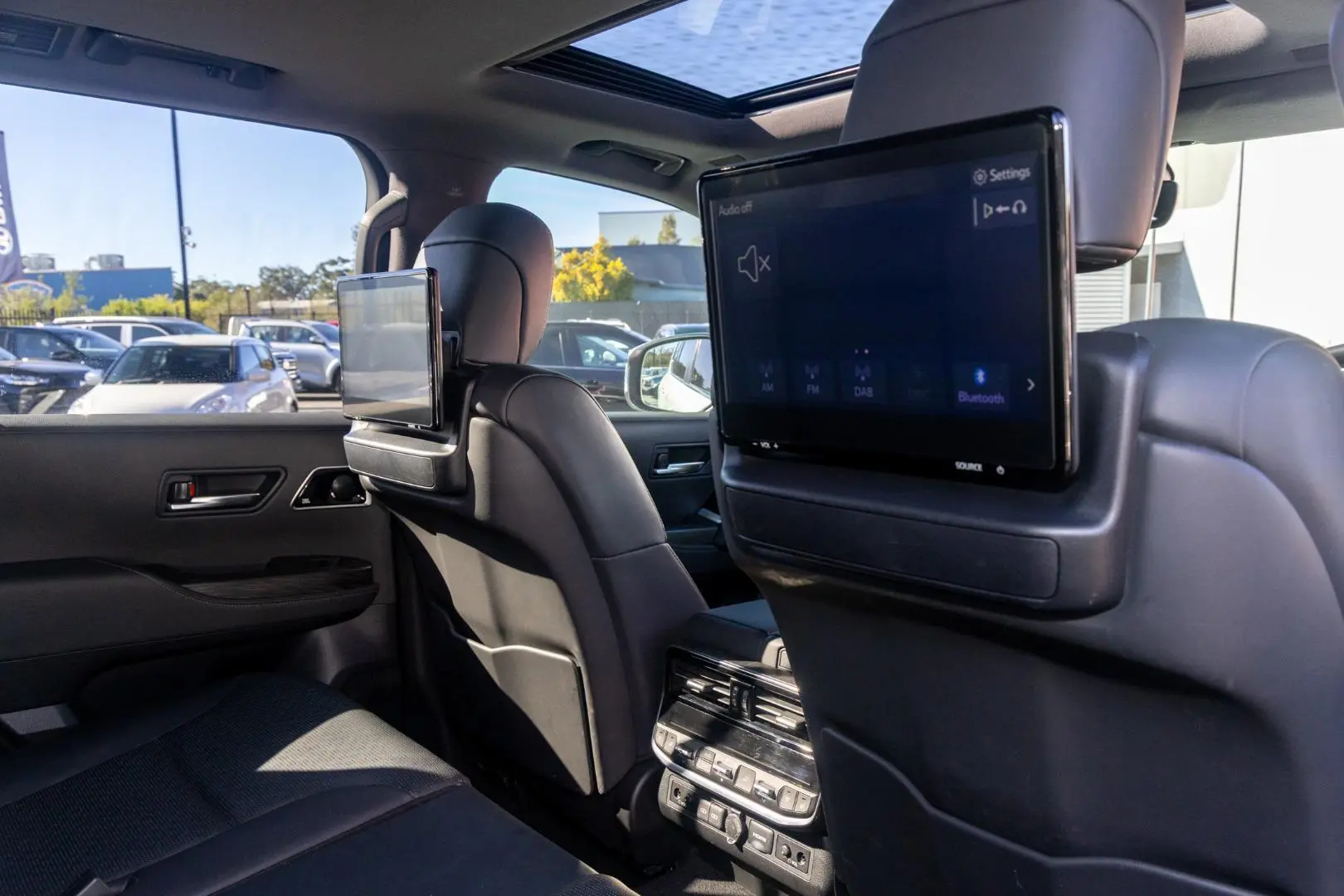 2022 Toyota Landcruiser Gallery Image 10