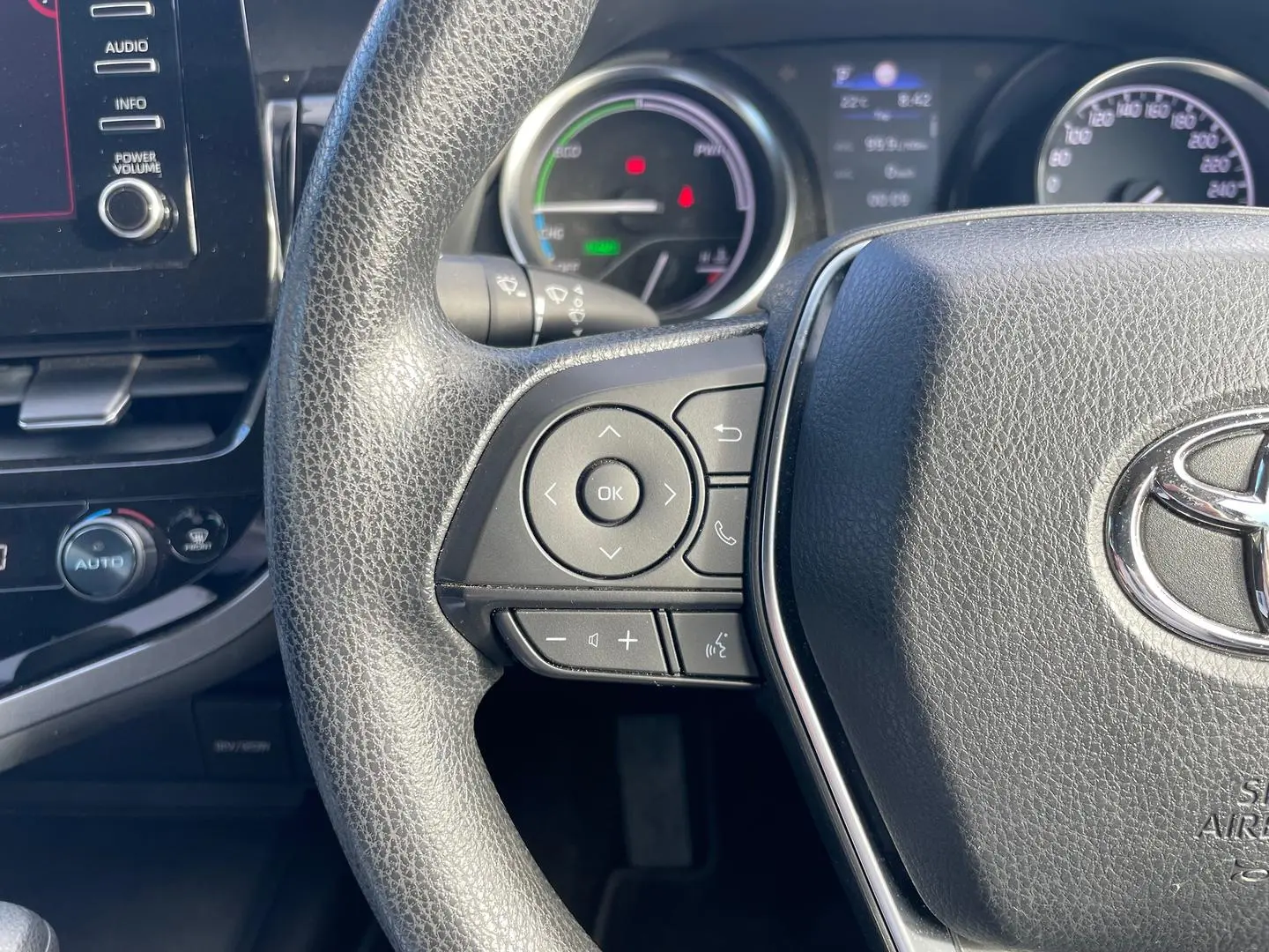 2022 Toyota Camry Gallery Image 11