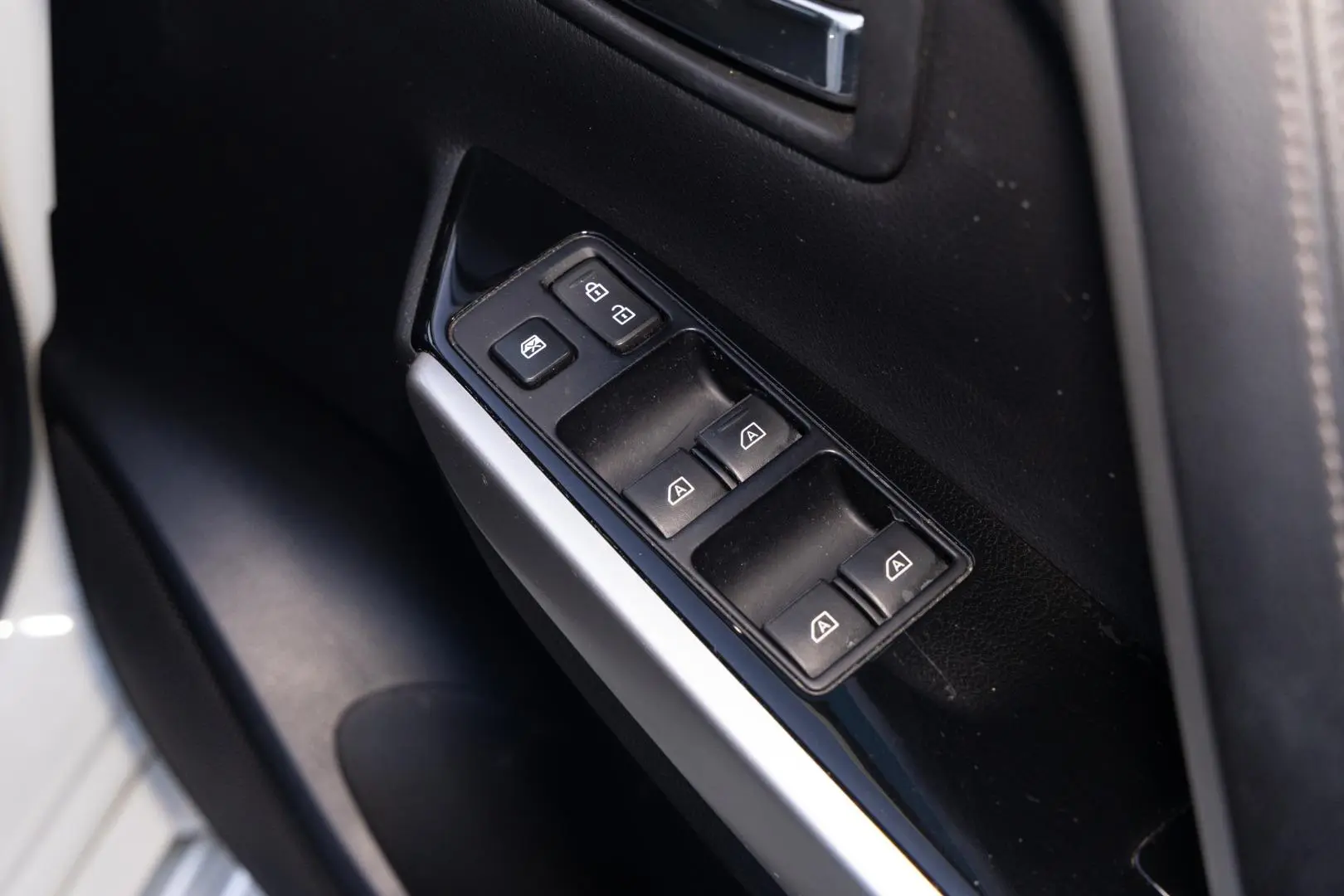 2022 Mitsubishi Pajero Sport Gallery Image 19
