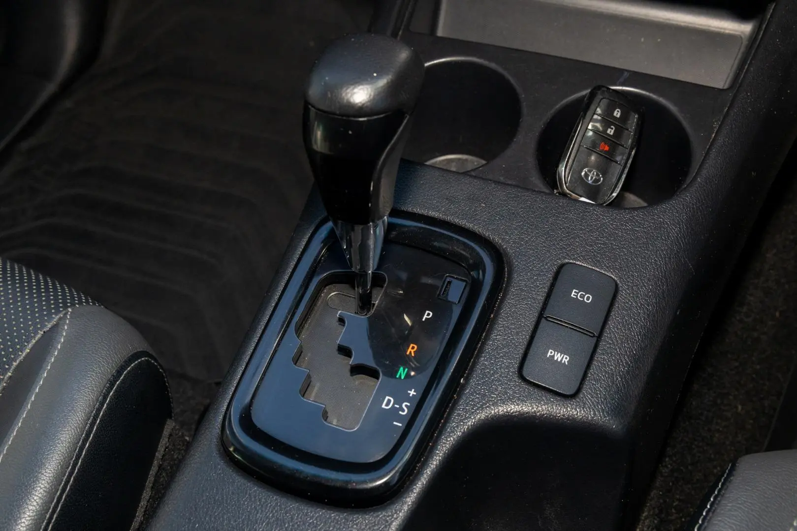 2022 Toyota Hilux Gallery Image 17