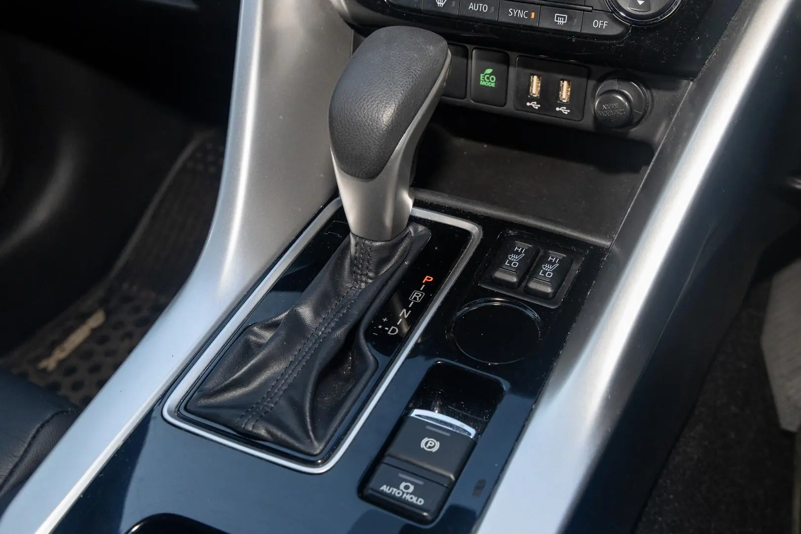 2020 Mitsubishi Eclipse Cross Gallery Image 17