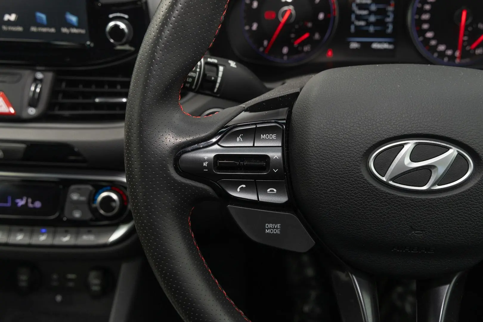 2021 Hyundai i30 Gallery Image 11