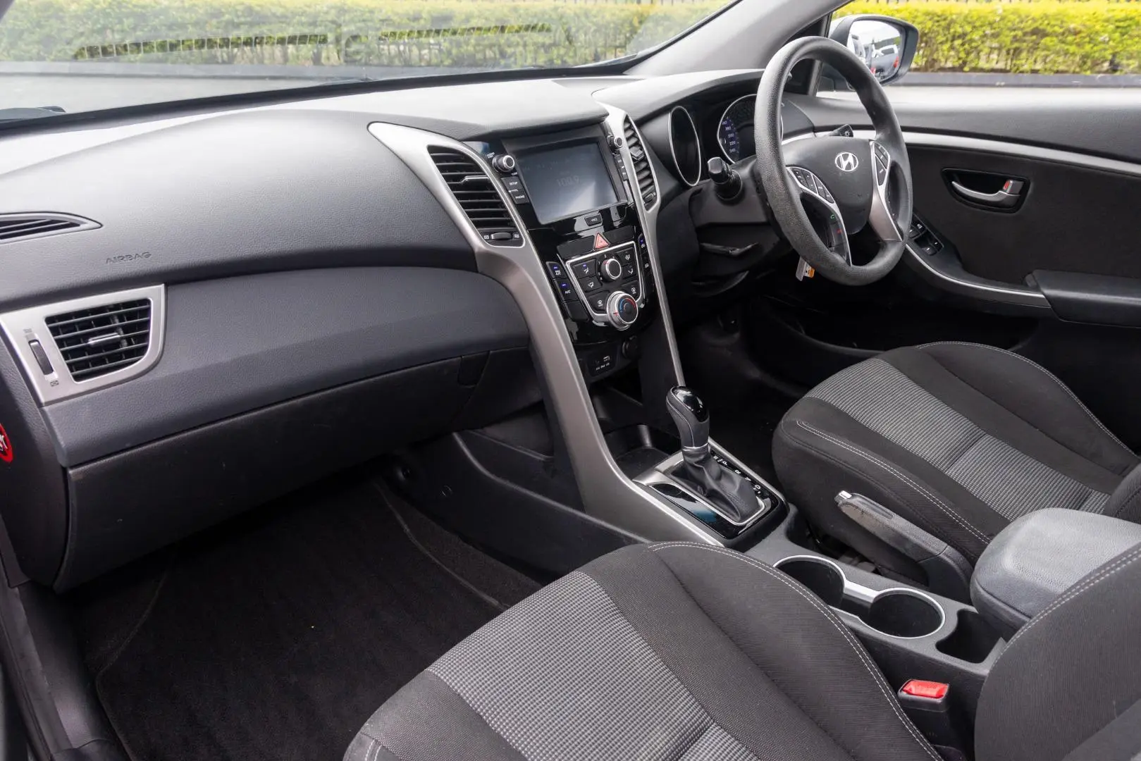 2016 Hyundai i30 Gallery Image 8