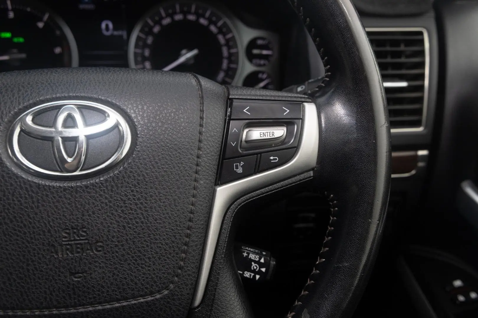 2019 Toyota Landcruiser Gallery Image 12