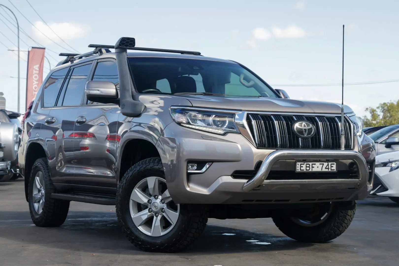 2018 Toyota Landcruiser Prado Gallery Image 1