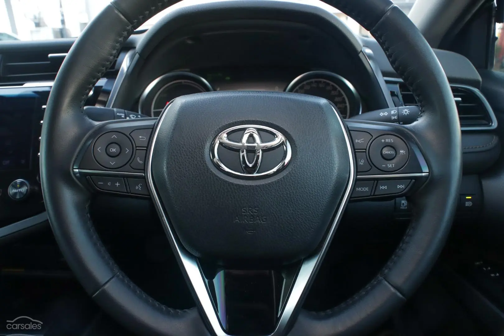 2019 Toyota Camry Image 10