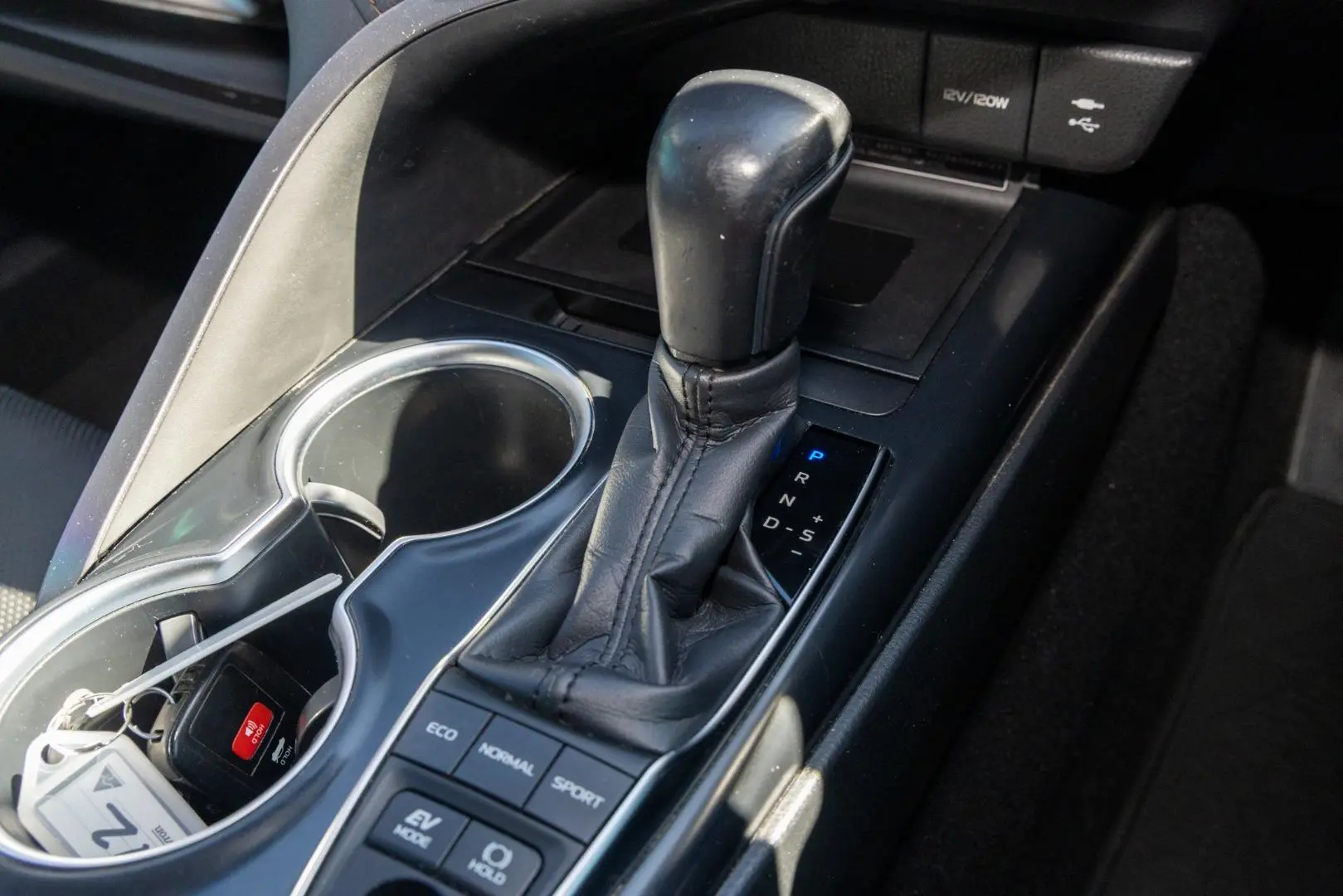 2018 Toyota Camry Gallery Image 17
