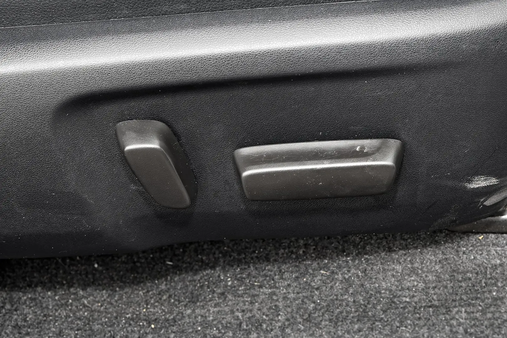 2021 Toyota Hilux Gallery Image 18