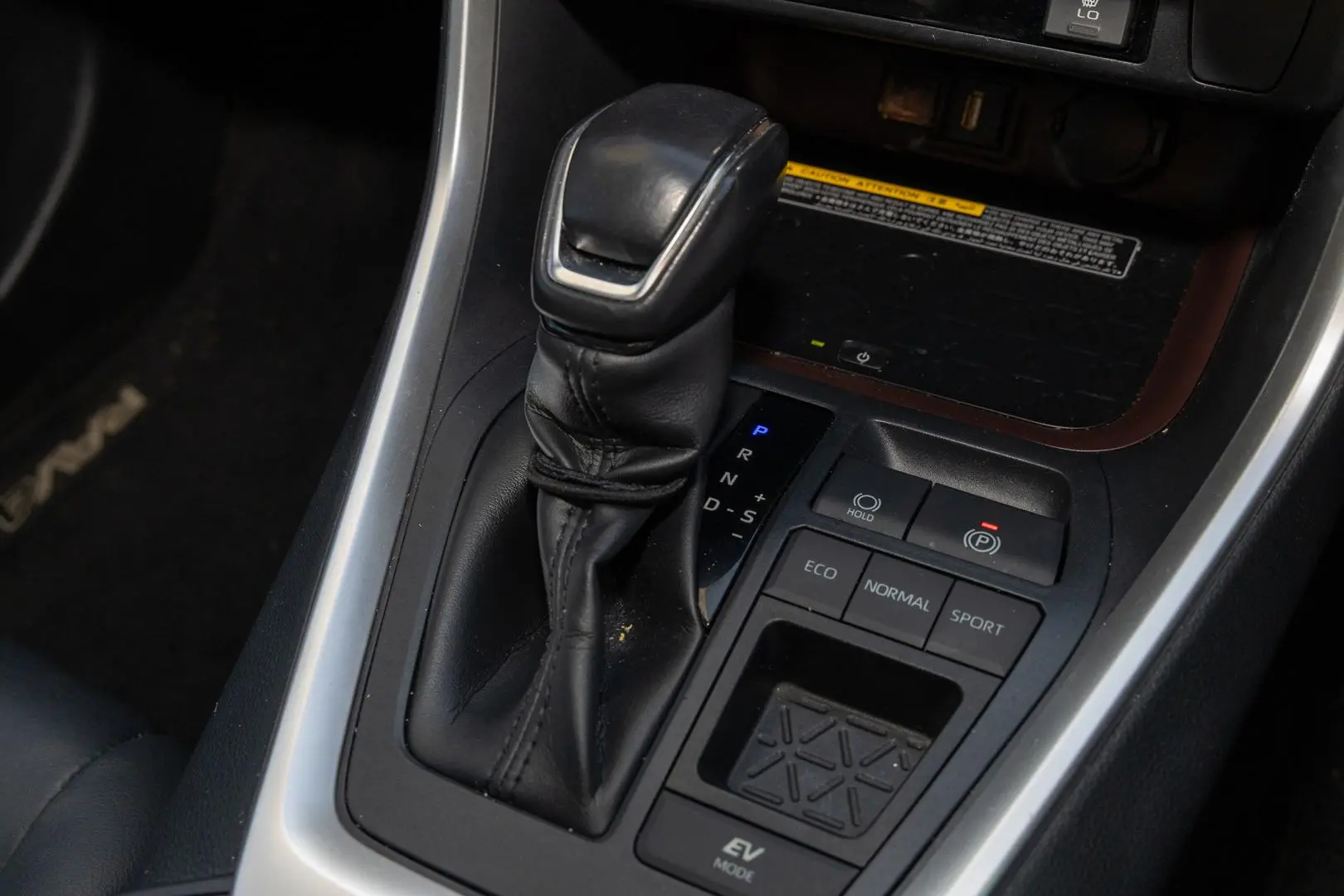 2019 Toyota RAV4 Gallery Image 17