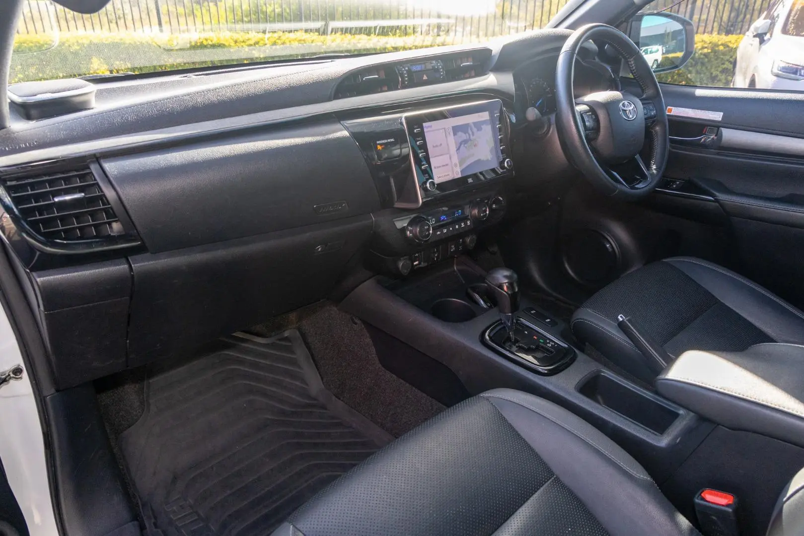 2022 Toyota Hilux Gallery Image 8