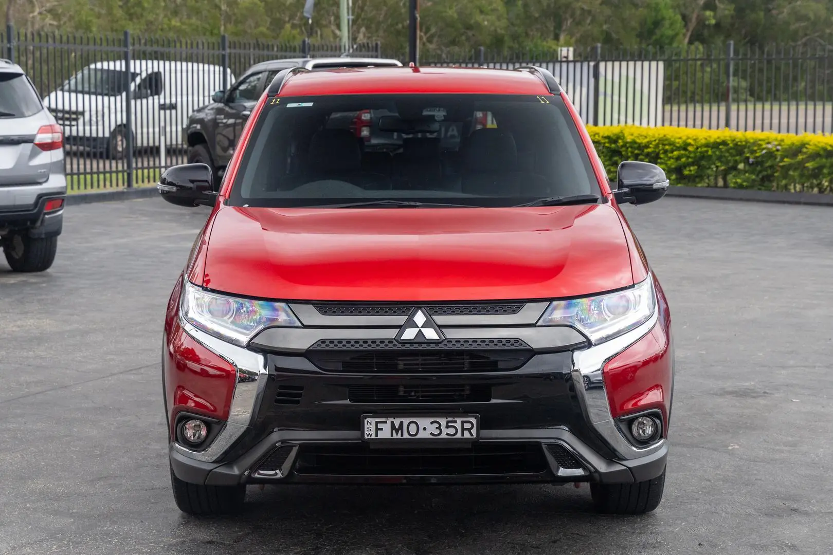 2020 Mitsubishi Outlander Gallery Image 4