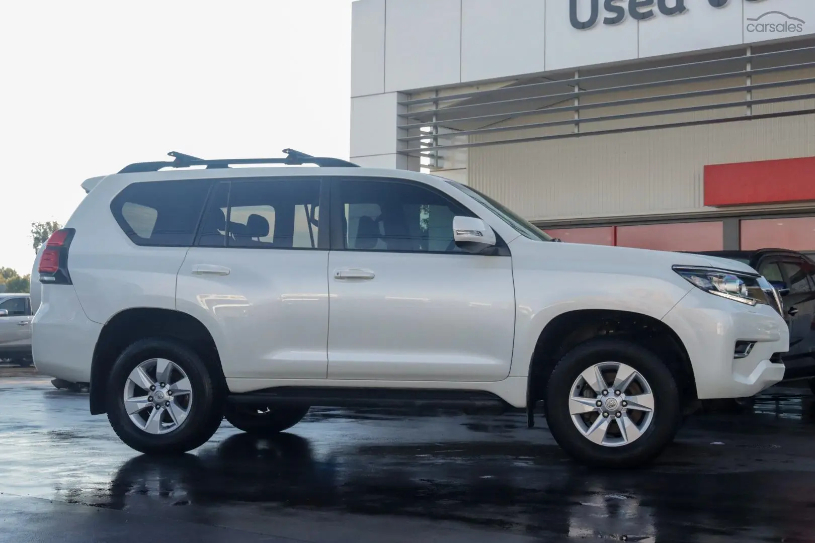 2018 Toyota Landcruiser Prado Image 3