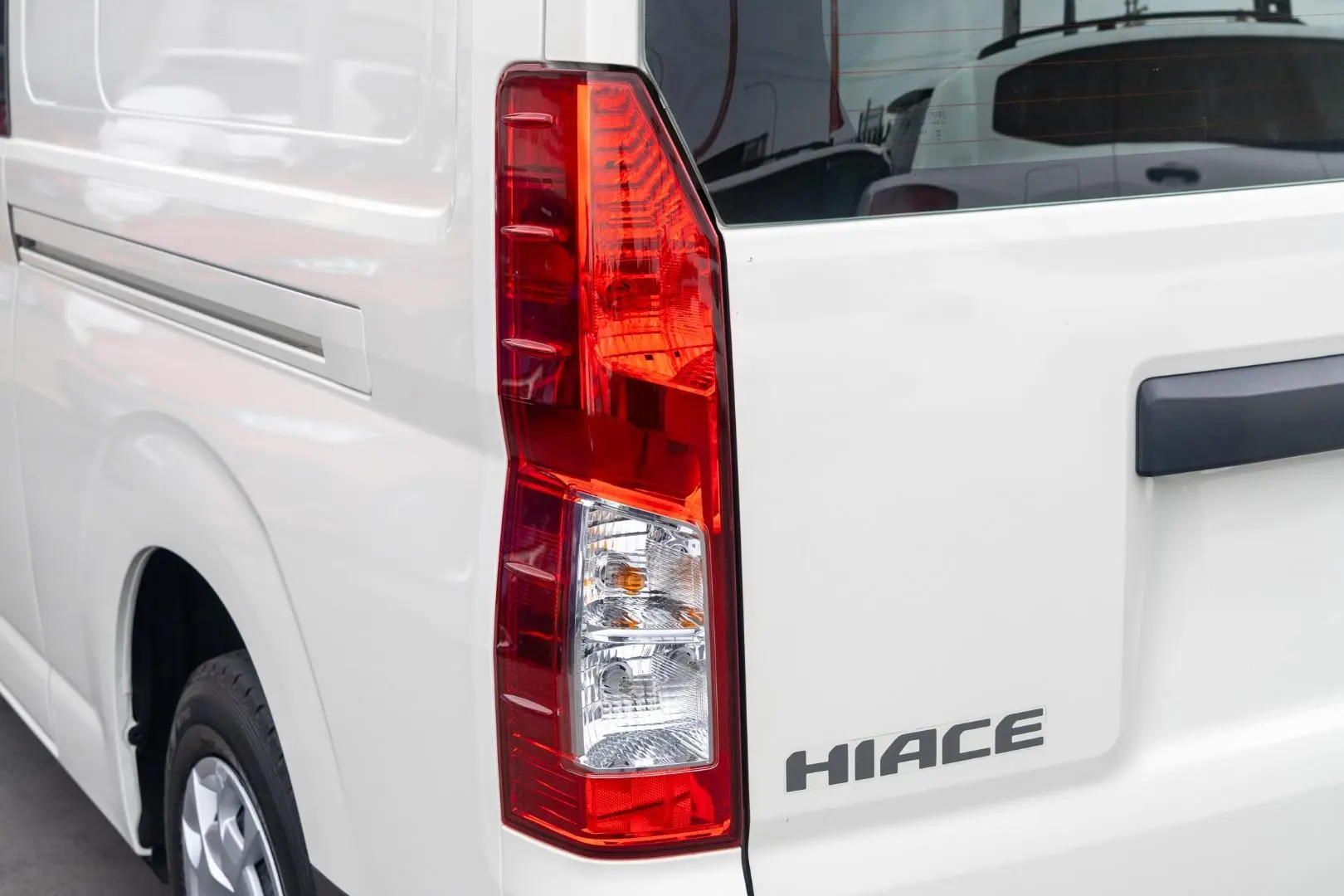 2023 Toyota Hiace Gallery Image 20