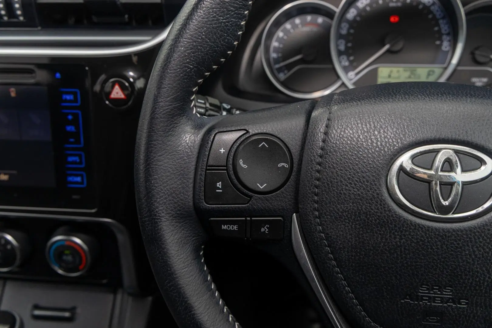 2016 Toyota Corolla Gallery Image 11