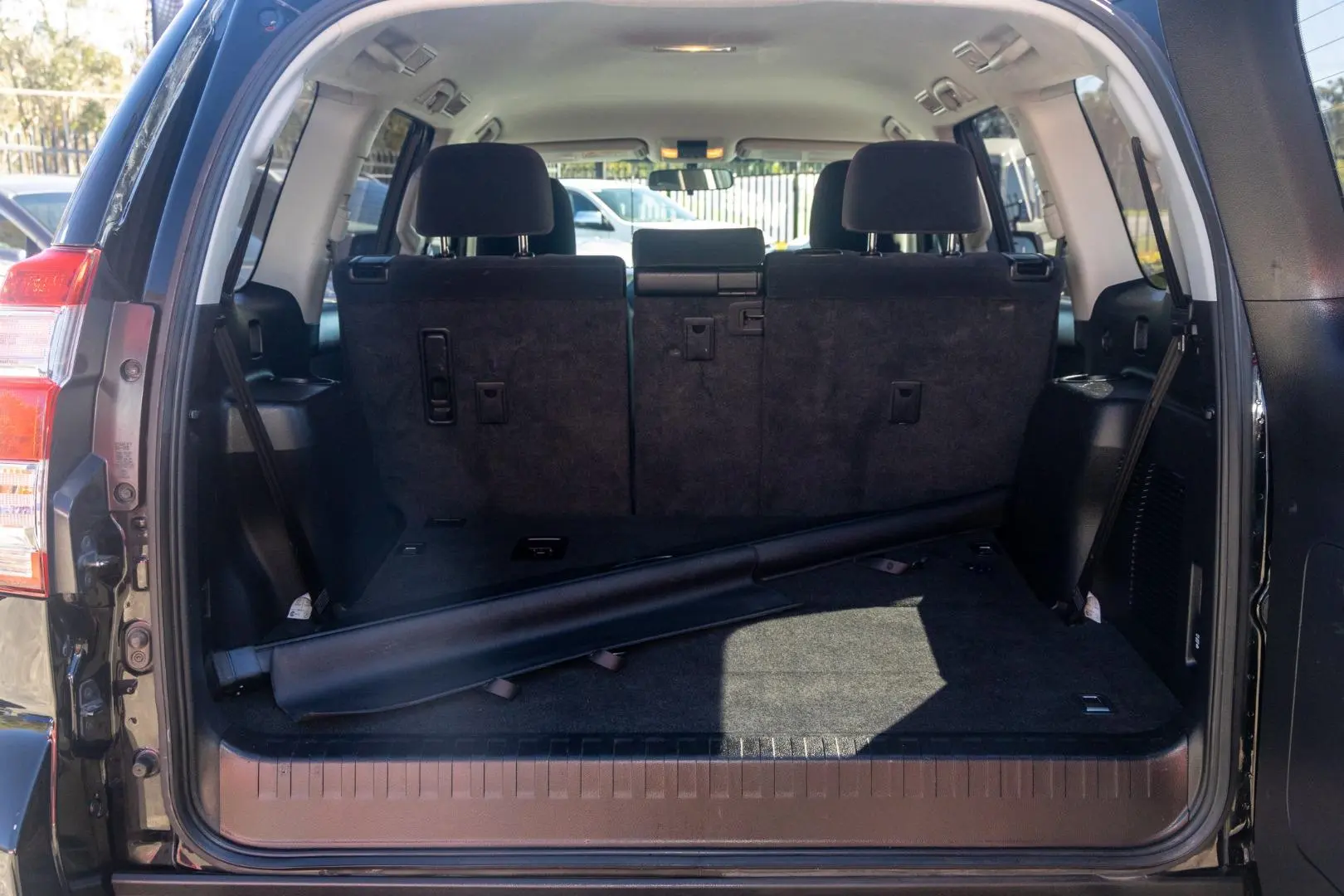 2017 Toyota Landcruiser Prado Gallery Image 18